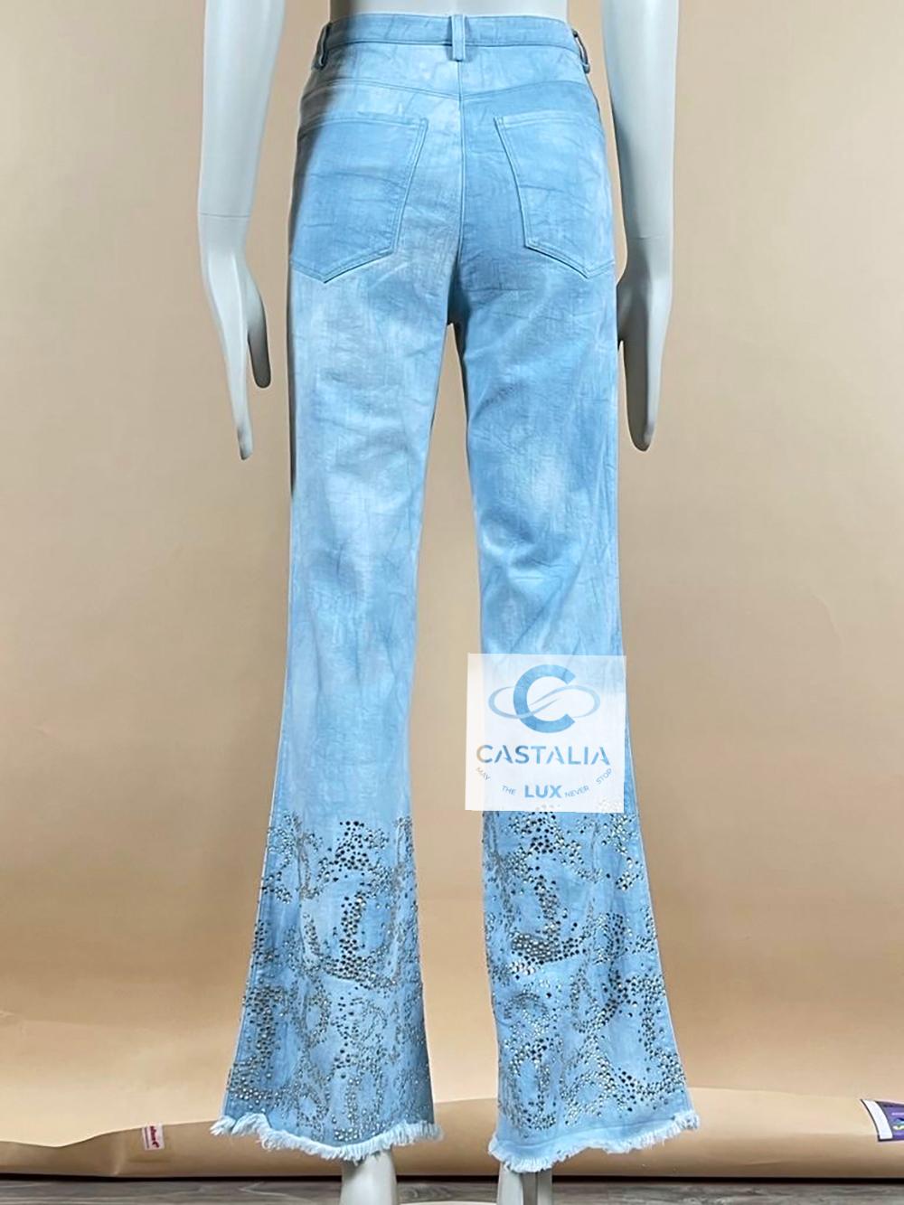 Chanel CC Giant Logo Runway Jeans 34 FR For Sale 2