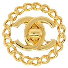 Vintage CHANEL CC Gold Braided Chain Link Turnlock Brooch Pin