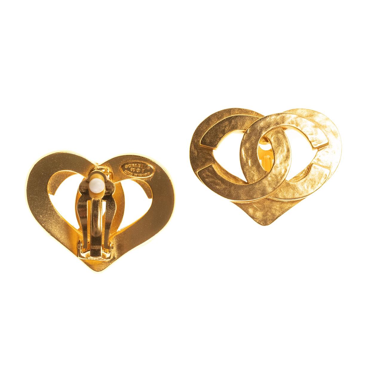 Women's or Men's Chanel Cc Gold Heart Clip On Earrings 1995