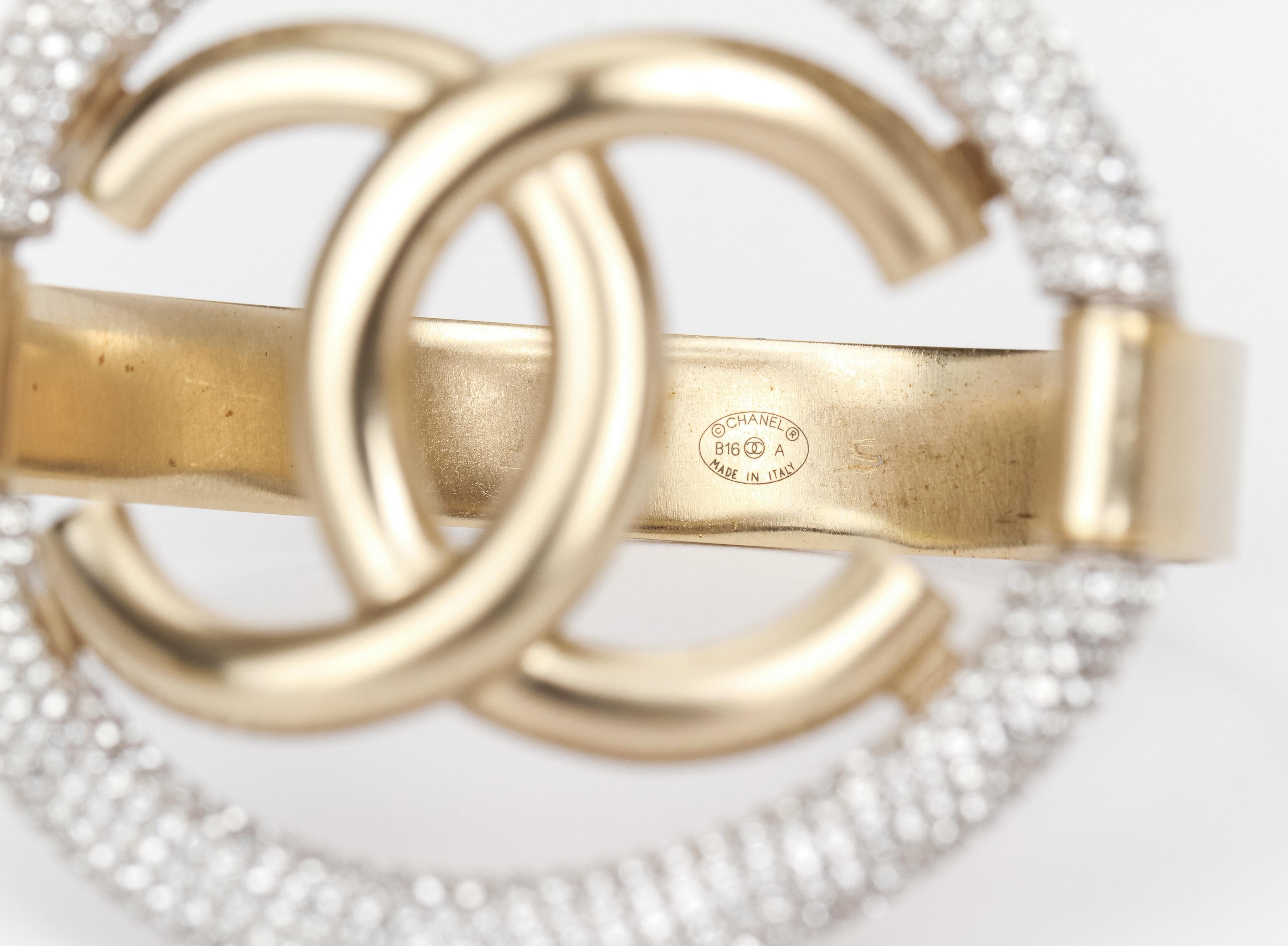 Chanel CC Gold Logo Rhinetone Bracelet In Excellent Condition For Sale In West Hollywood, CA