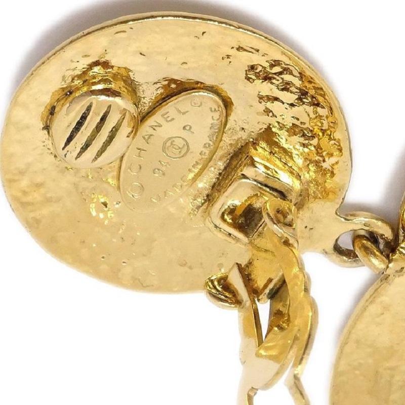 CHANEL CC Gold Metall Kissenschliff Abend-Ohrringe mit Tropfen Damen im Angebot