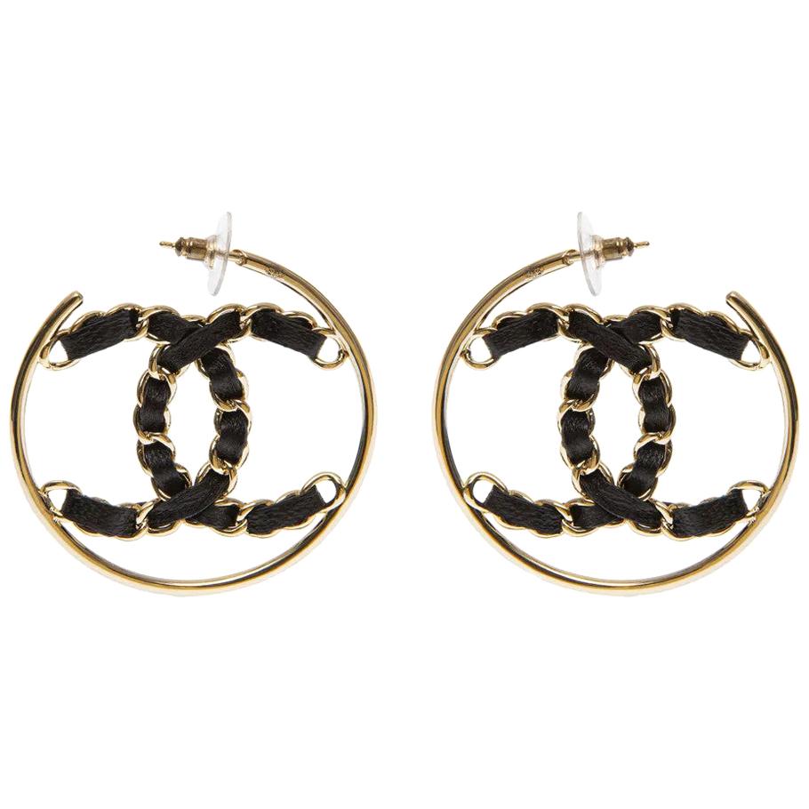 Chanel CC Gold tone black leather earrings