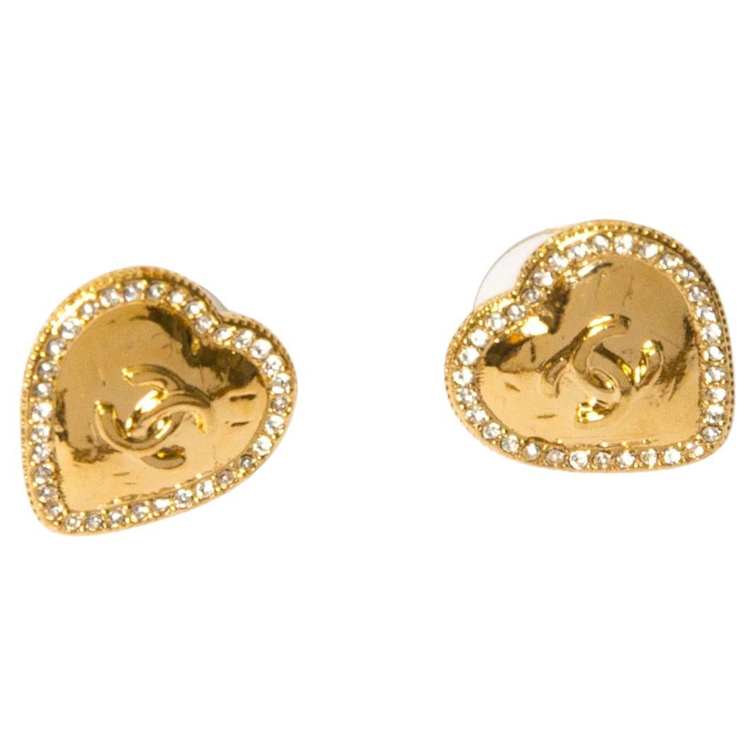Chanel CC Goldfarbene Herz-Ohrringe