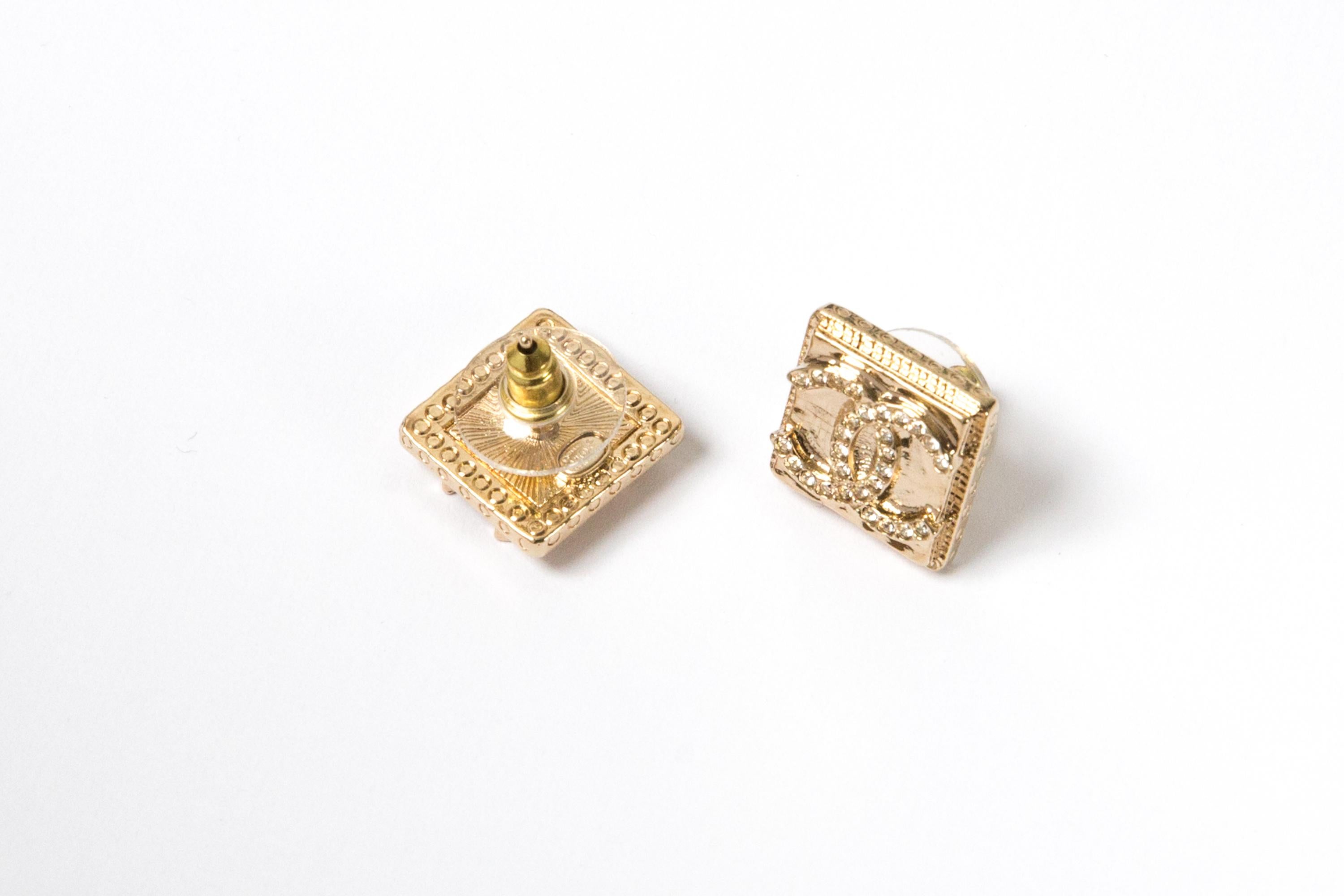 Chanel CC Gold Tone Square Earrings For Sale 1