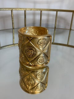 Bracelet Chanel CC doré