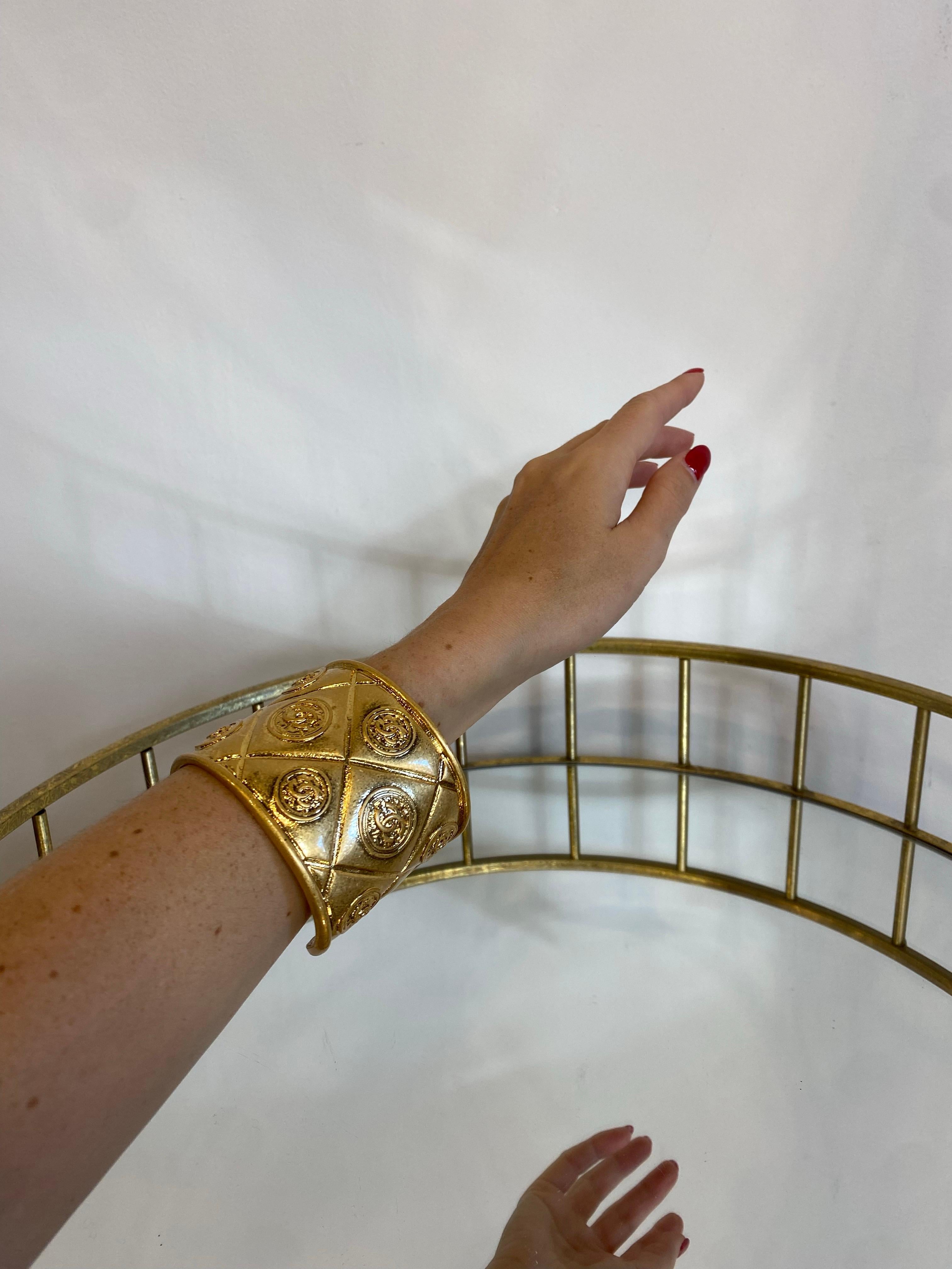 Chanel CC pulsera de oro en venta 3