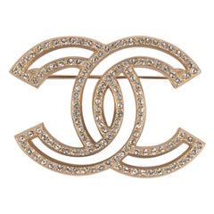 Chanel cc Golden Metal Brooch, 2017