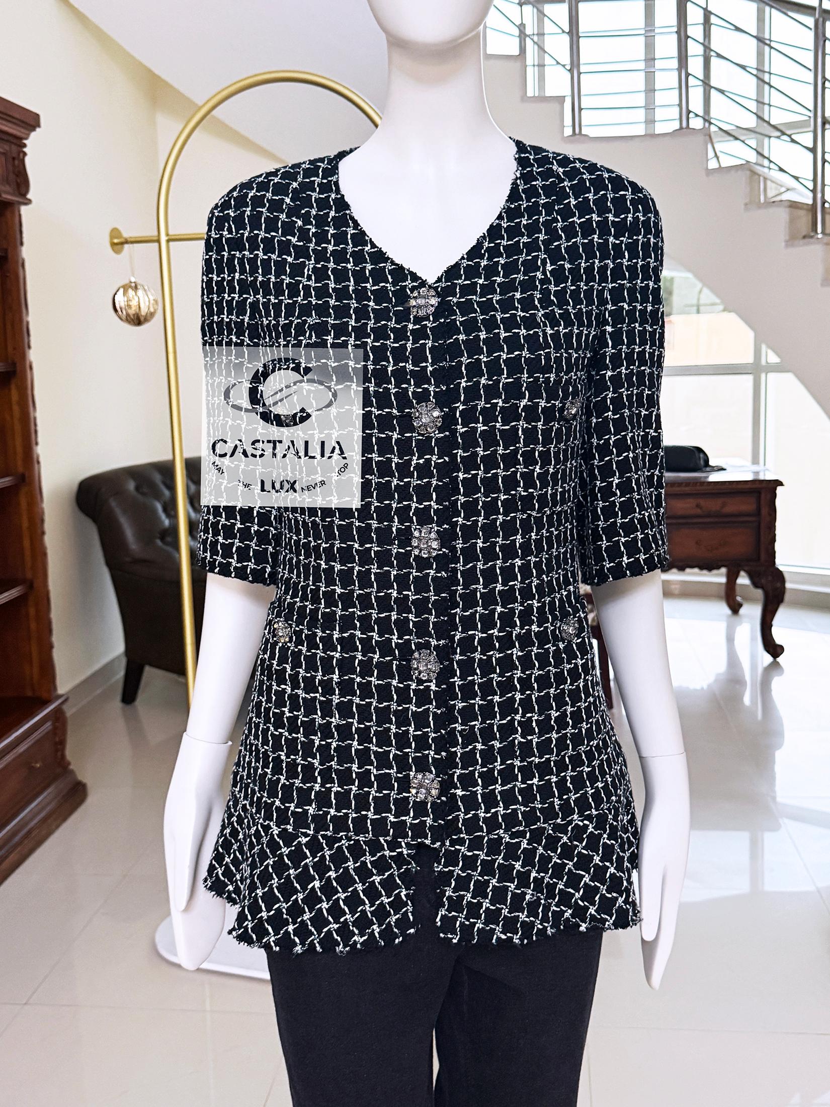 Chanel CC Gripoix Botones Chaqueta de tweed a cuadros negra 38 FR 5