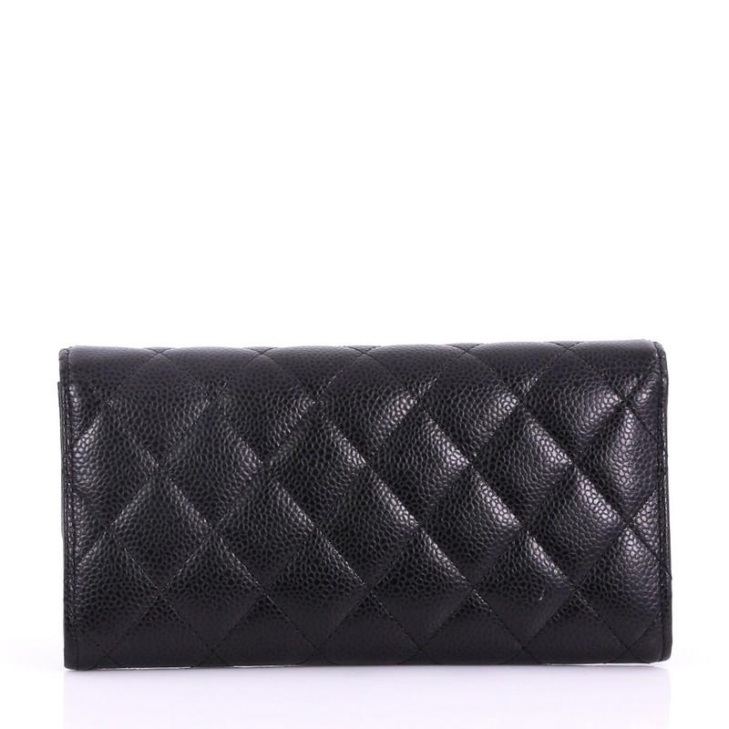 Chanel CC Gusset Classic Flap Wallet Quilted Caviar Long In Good Condition In NY, NY