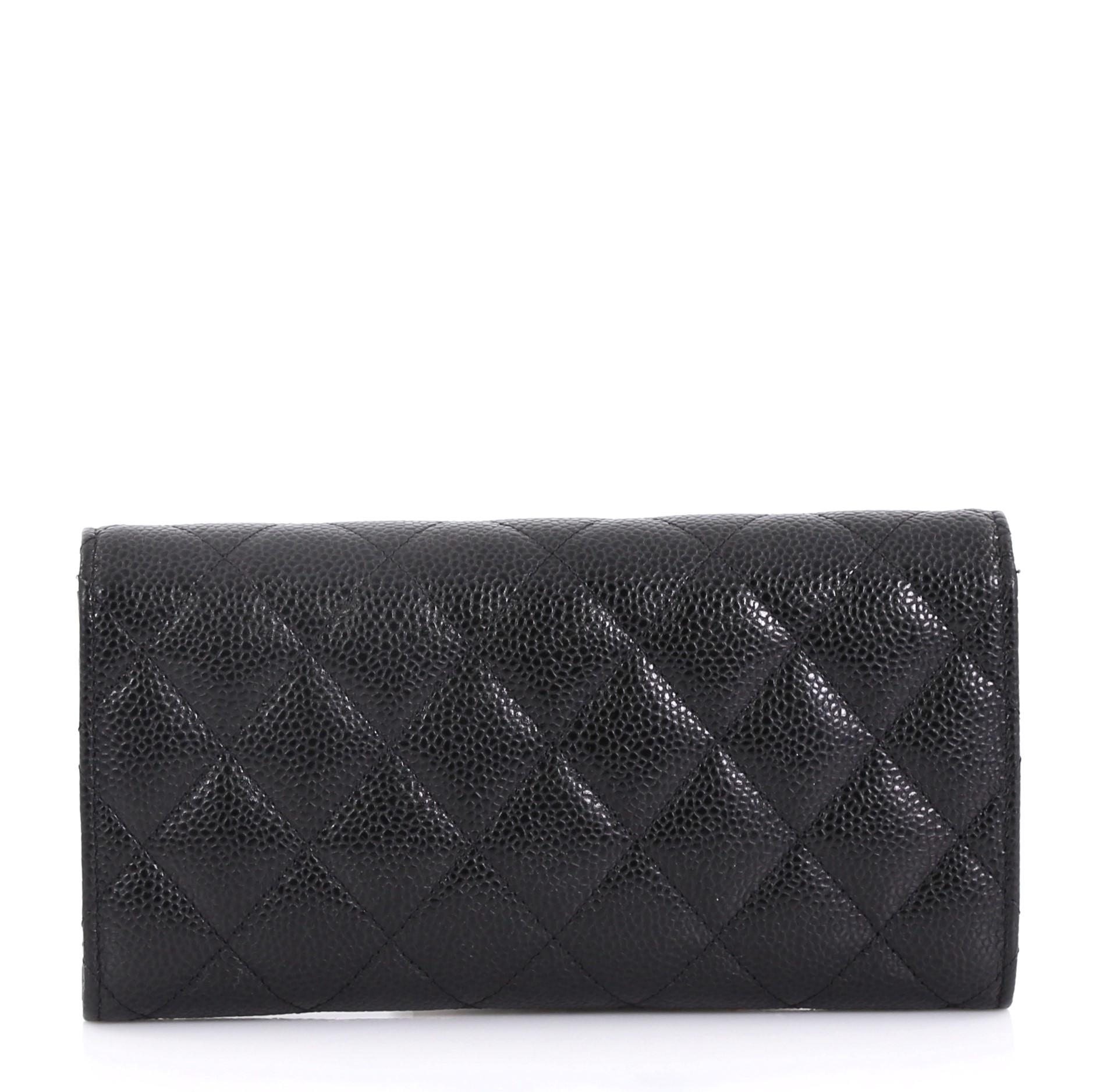 Chanel CC Gusset Classic Flap Wallet Quilted Caviar Long In Good Condition In NY, NY
