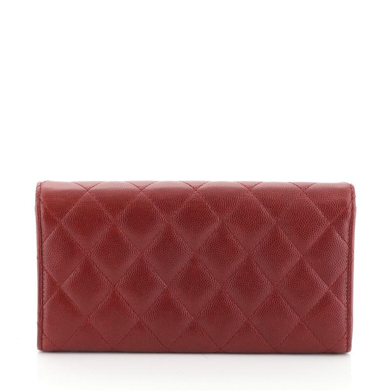 Chanel CC Gusset Classic Flap Wallet Quilted Caviar Long In Good Condition In NY, NY