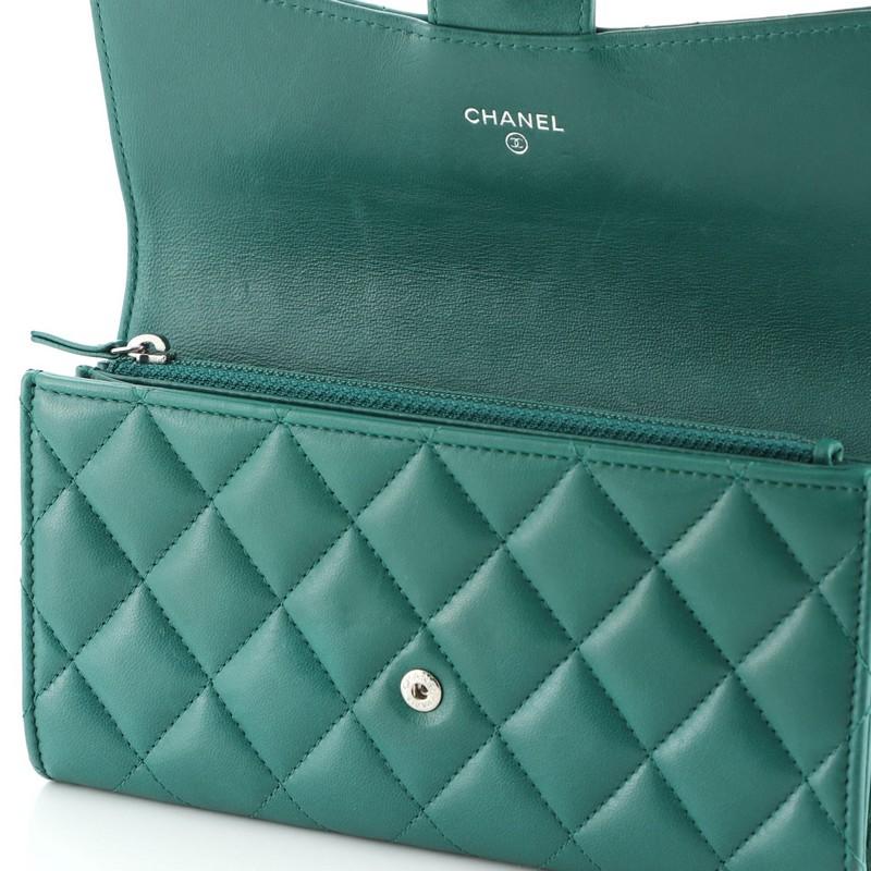 Women's or Men's Chanel CC Gusset Classic Flap Wallet Quilted Lambskin Long