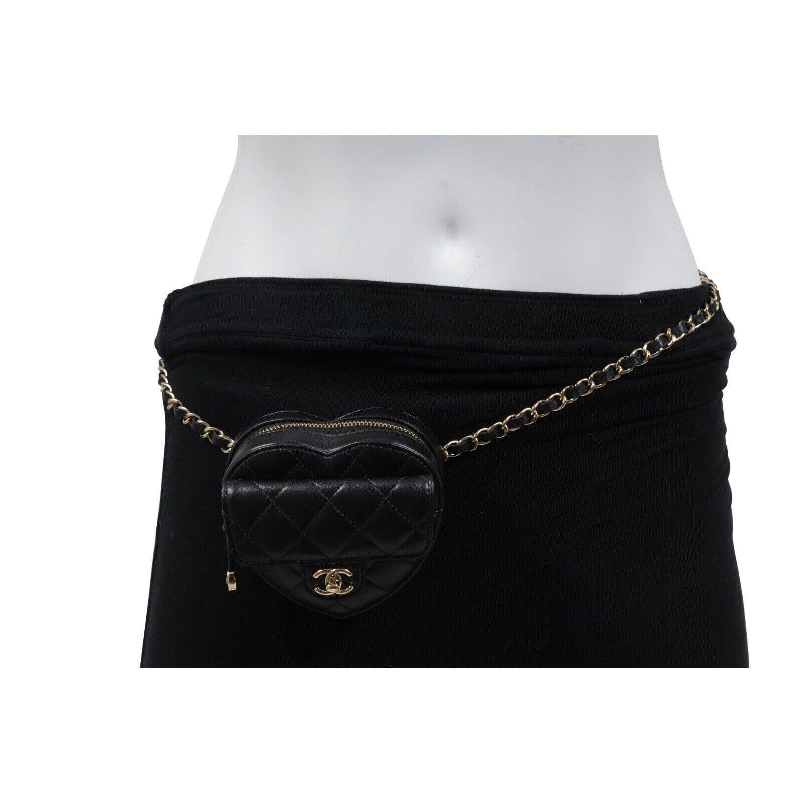 Chanel CC In Love Cintura a cuore con catena Borsa in pelle di agnello nera trapuntata oro in vendita 5