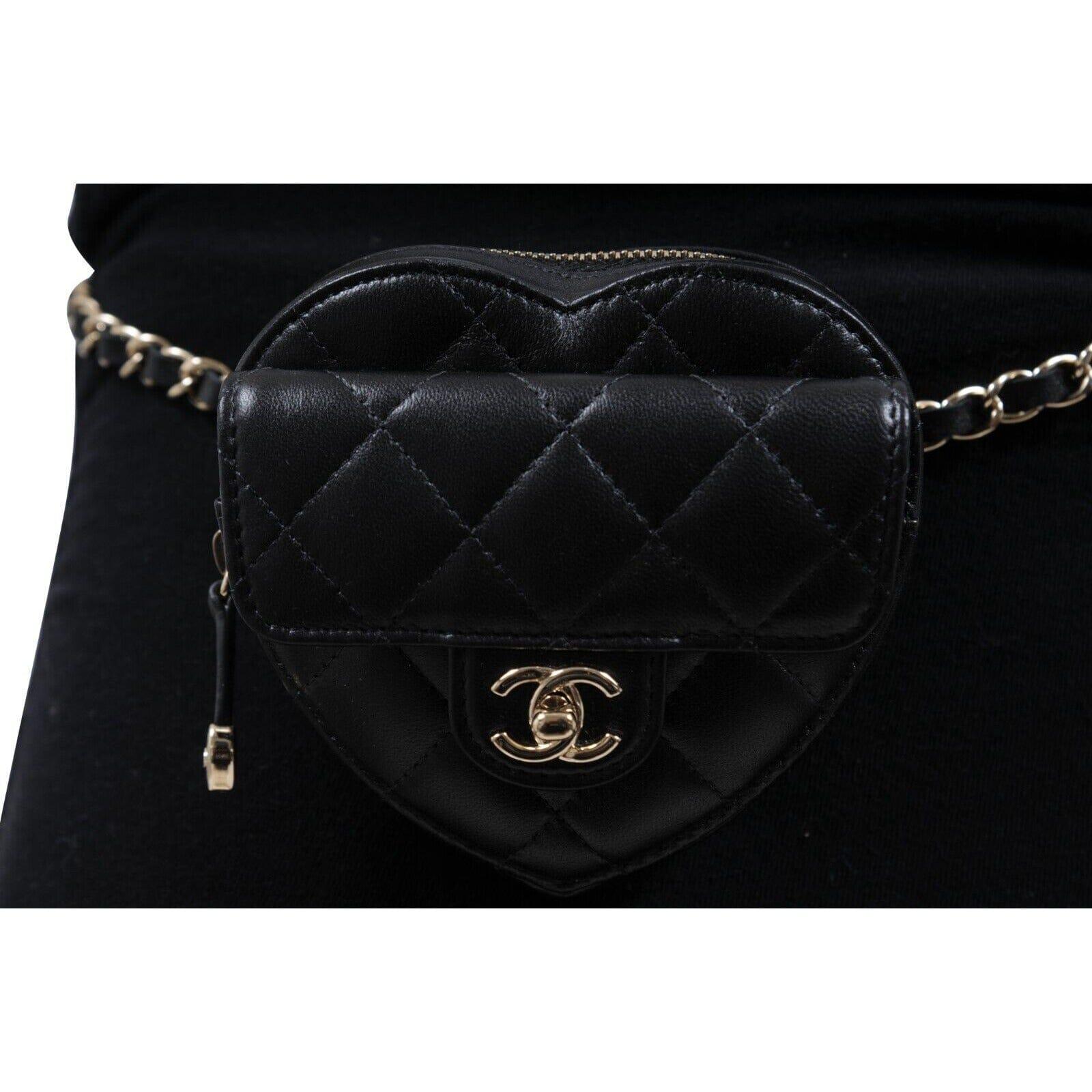 Chanel CC In Love Cintura a cuore con catena Borsa in pelle di agnello nera trapuntata oro in vendita 6
