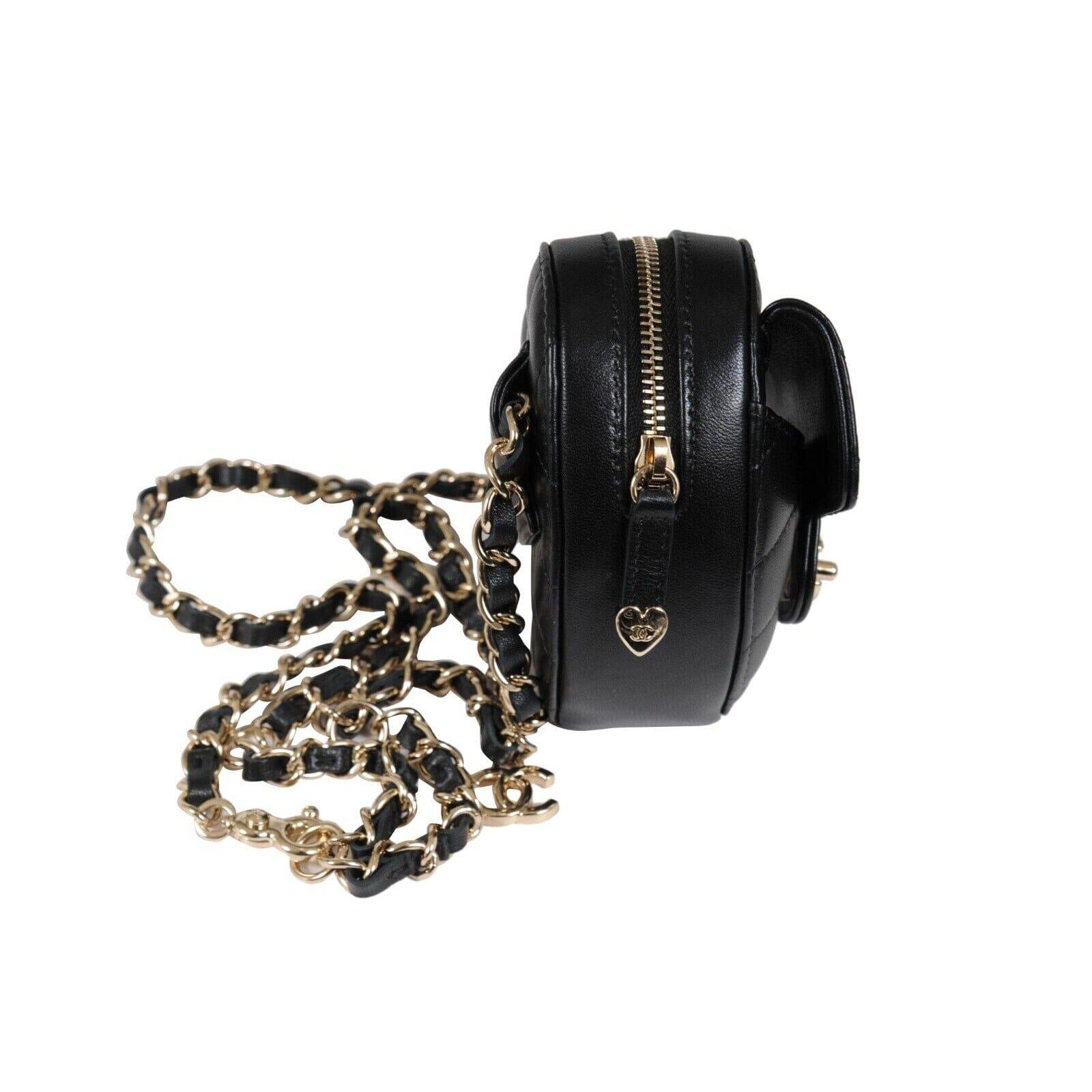 Chanel CC In Love Cintura a cuore con catena Borsa in pelle di agnello nera trapuntata oro In condizioni ottime in vendita a North Miami, FL