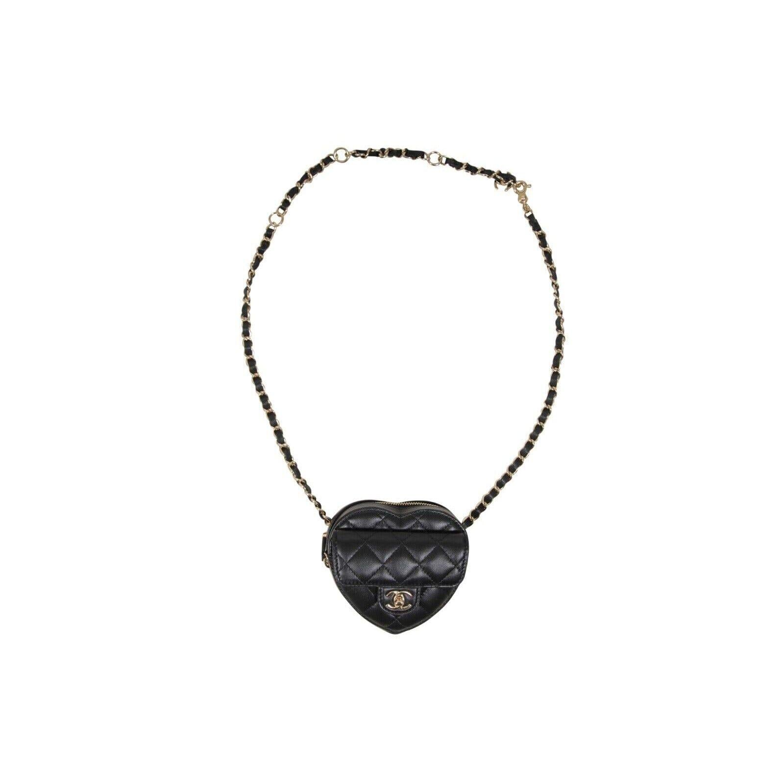 Chanel CC In Love Cintura a cuore con catena Borsa in pelle di agnello nera trapuntata oro in vendita 1