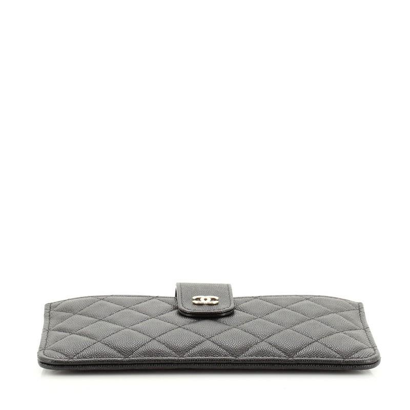 chanel pouch caviar