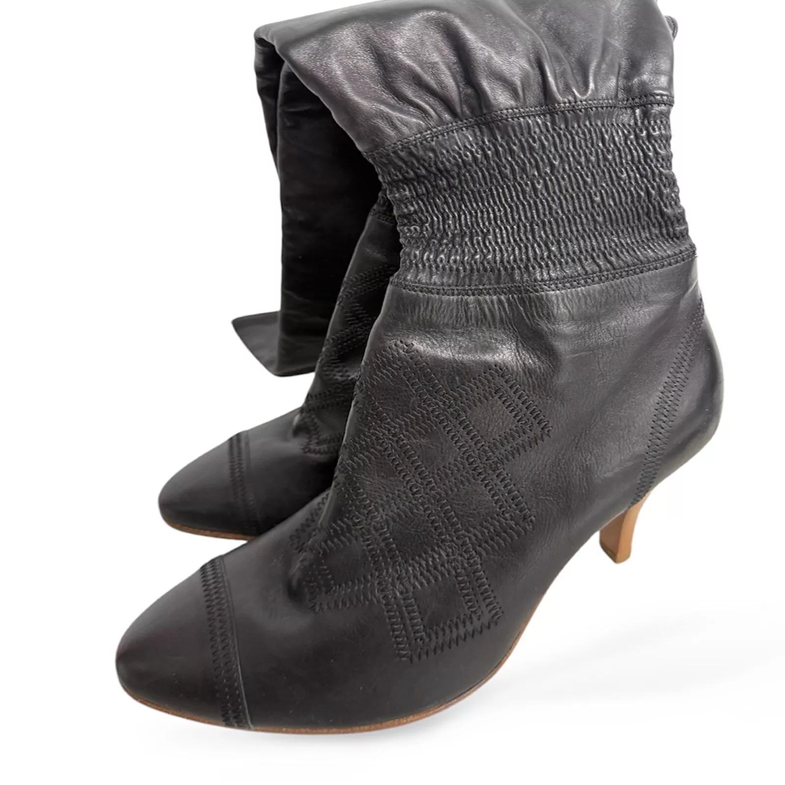 Black Chanel Cc Interlocking Calfskin Leather Heal Boot Women Size Eu 40-us 8 For Sale
