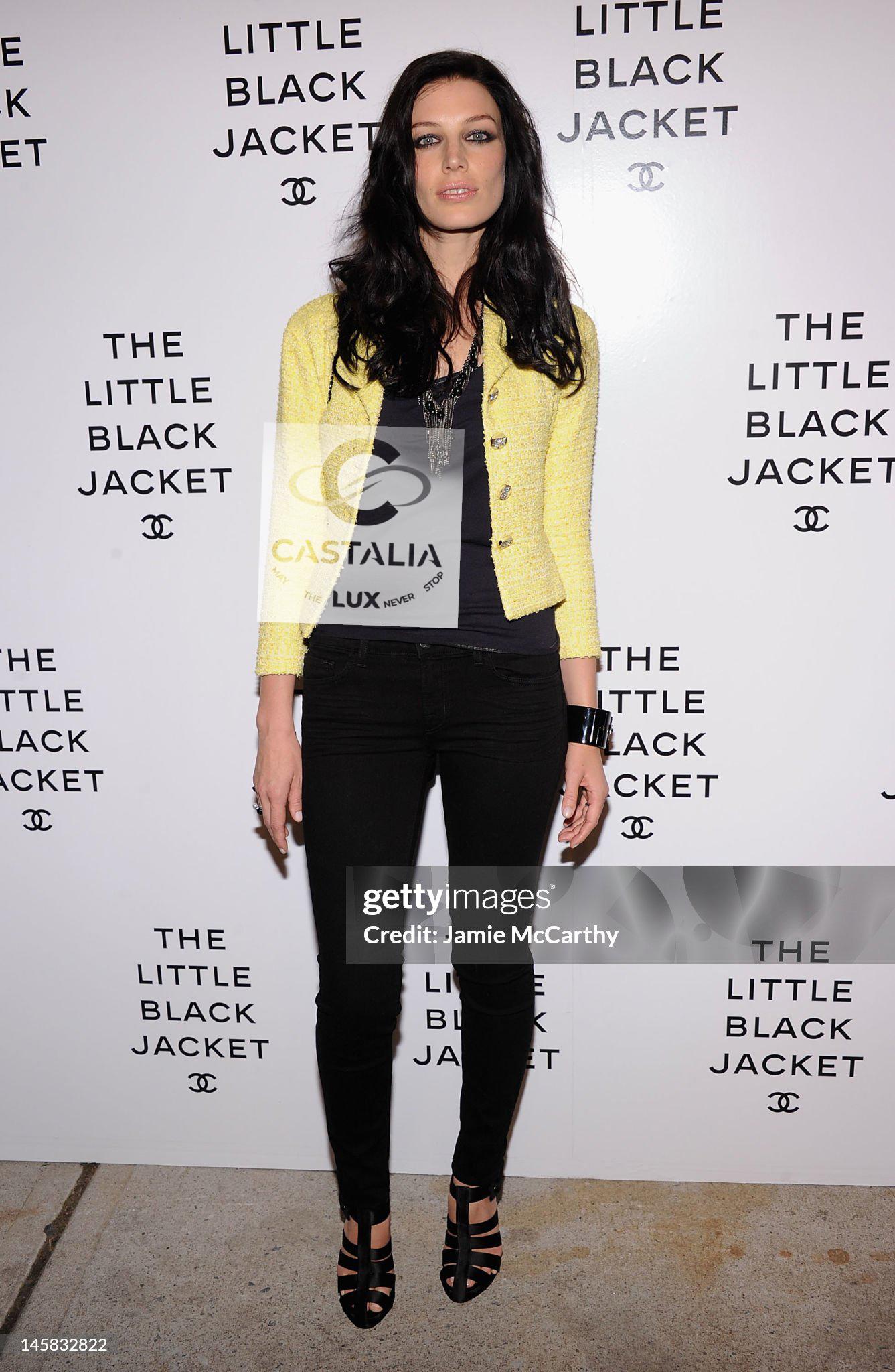 CHANEL CC Jewel Gripoix Buttons Tweed Jacket 40 FR In Excellent Condition For Sale In Dubai, AE