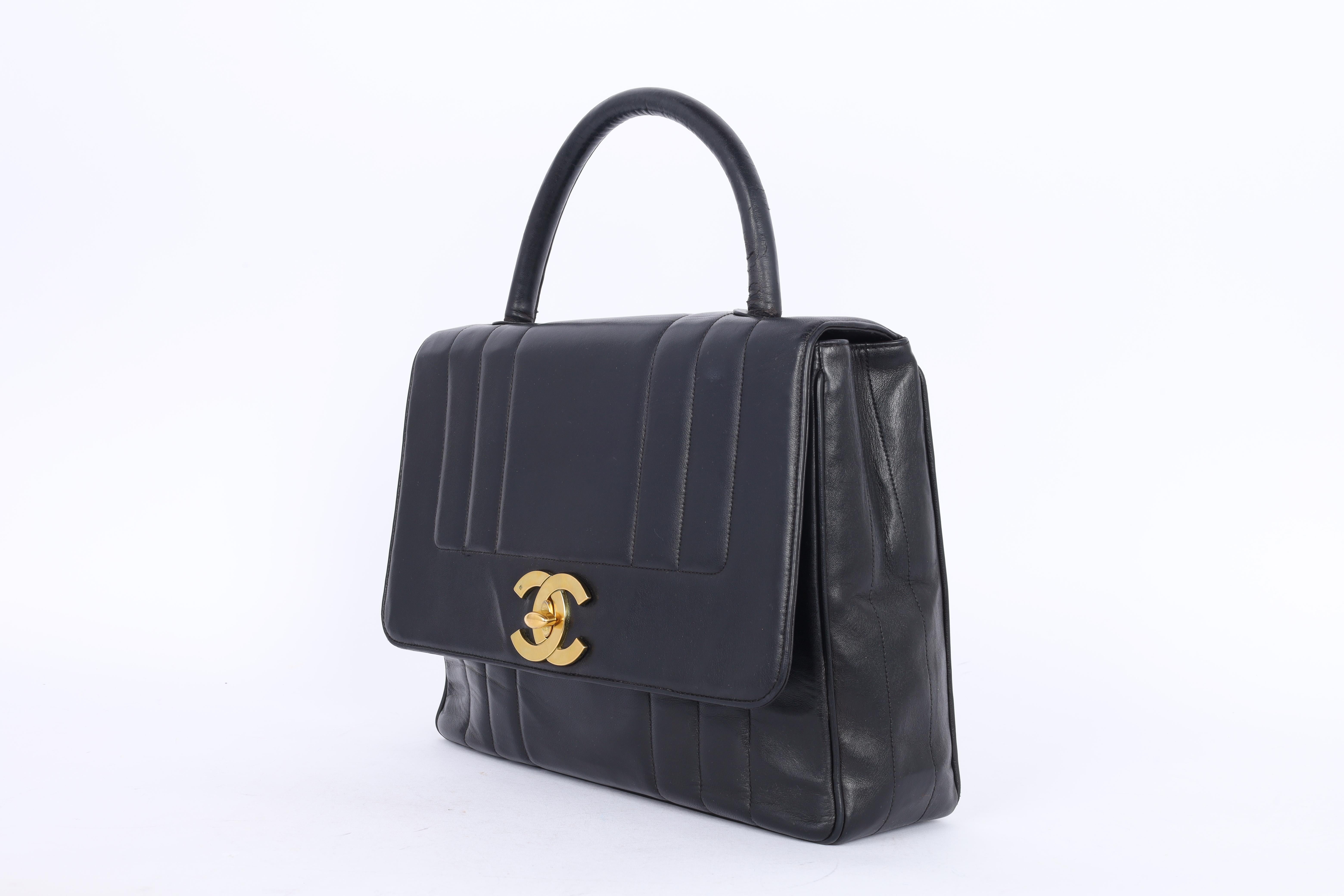 Chanel CC Jumbo Flap Top Handle Bag Nero in vendita 3