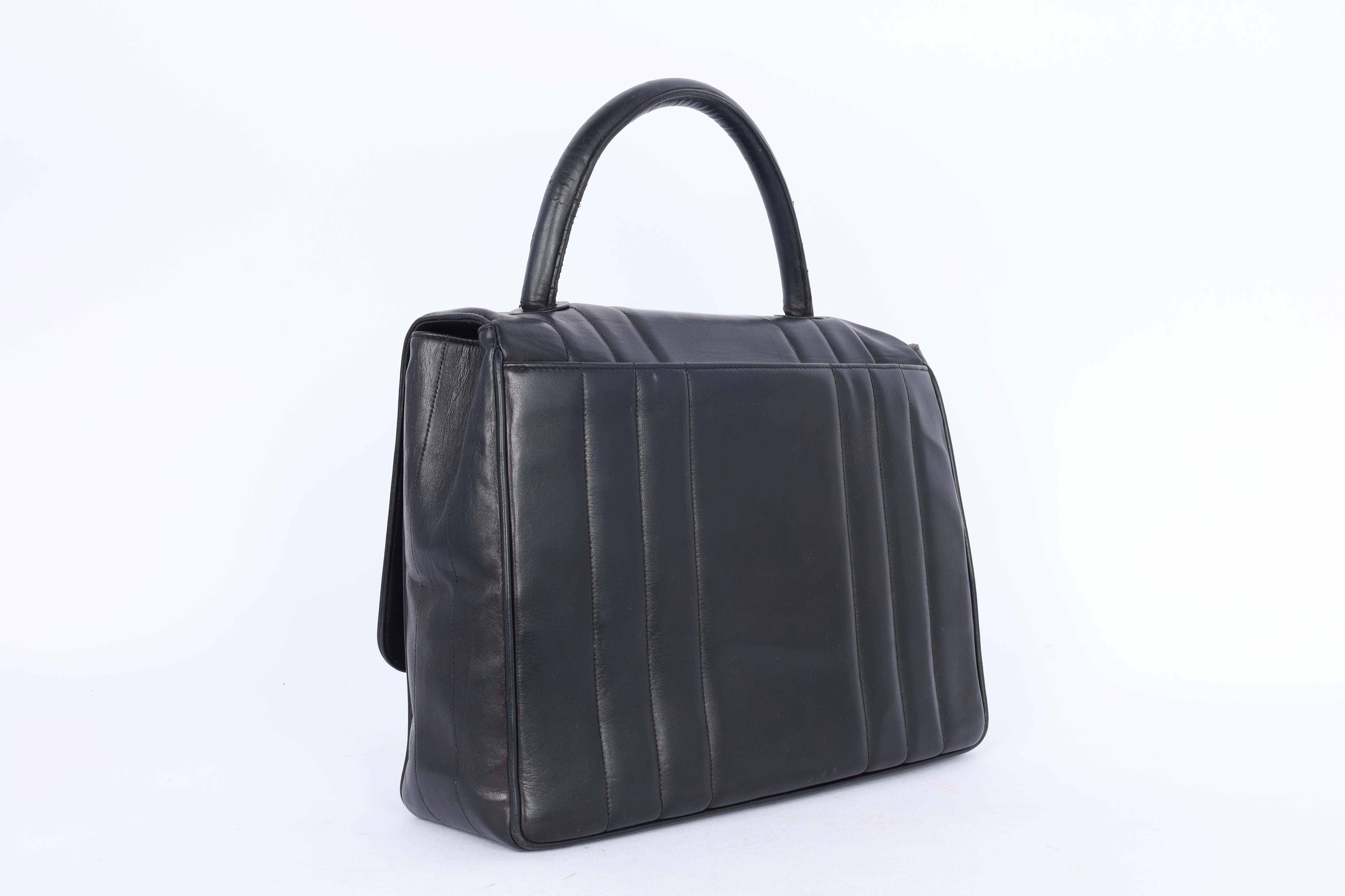 Chanel CC Jumbo Flap Top Handle Bag Nero in vendita 4