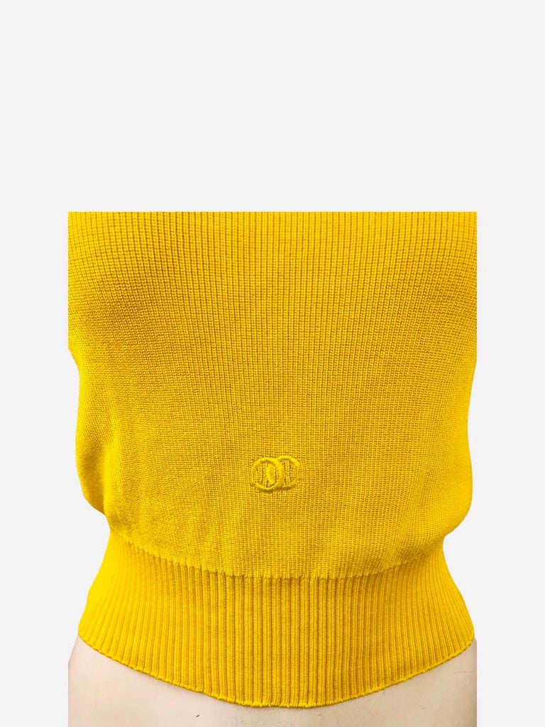Chanel CC Knitted Yellow Cropped Tank Top  In Excellent Condition For Sale In Sheung Wan, HK