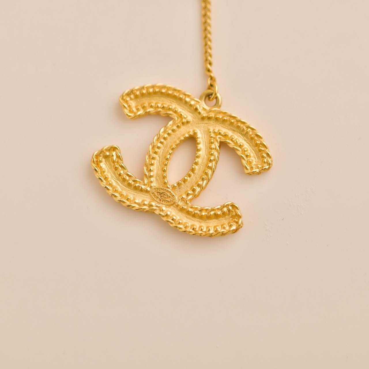 Women's Chanel CC Large Drop Earrings For Sale