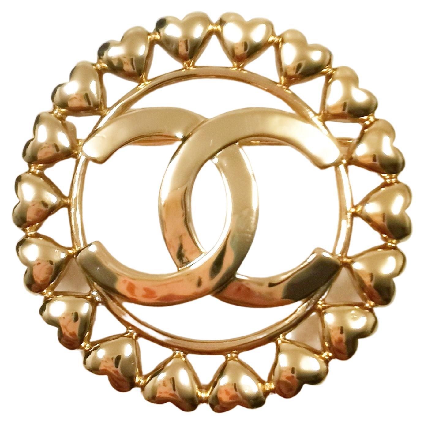 Chanel CC Large Round Brooch with Mini Heart Border 2023 SS at 1stDibs