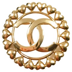 Chanel CC Large Round Brooch with Mini Heart Border 2023 SS