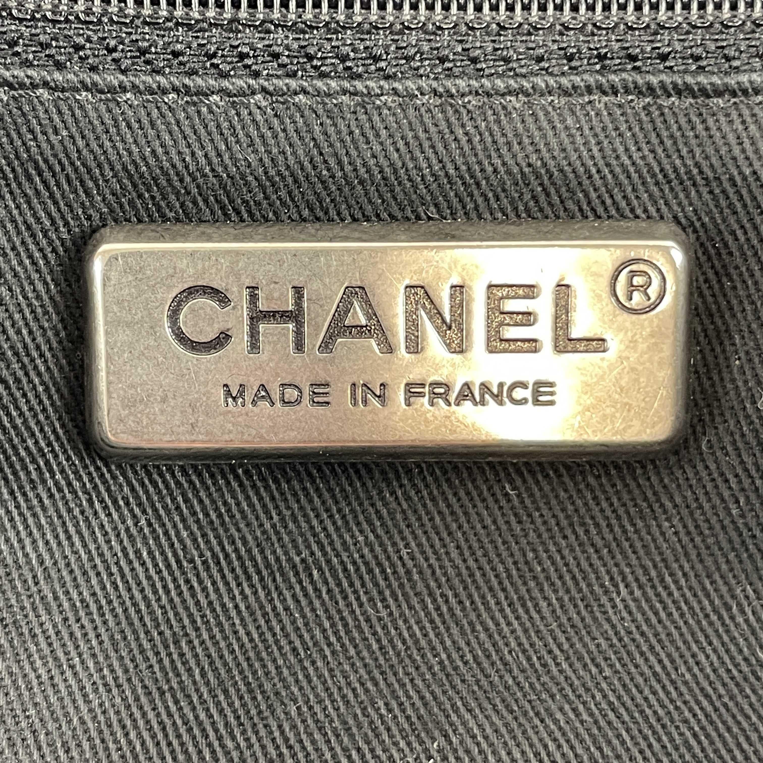 	CHANEL - CC Ligne Flap Large Bag Black / Silver Caviar Leather Shoulder Bag 6