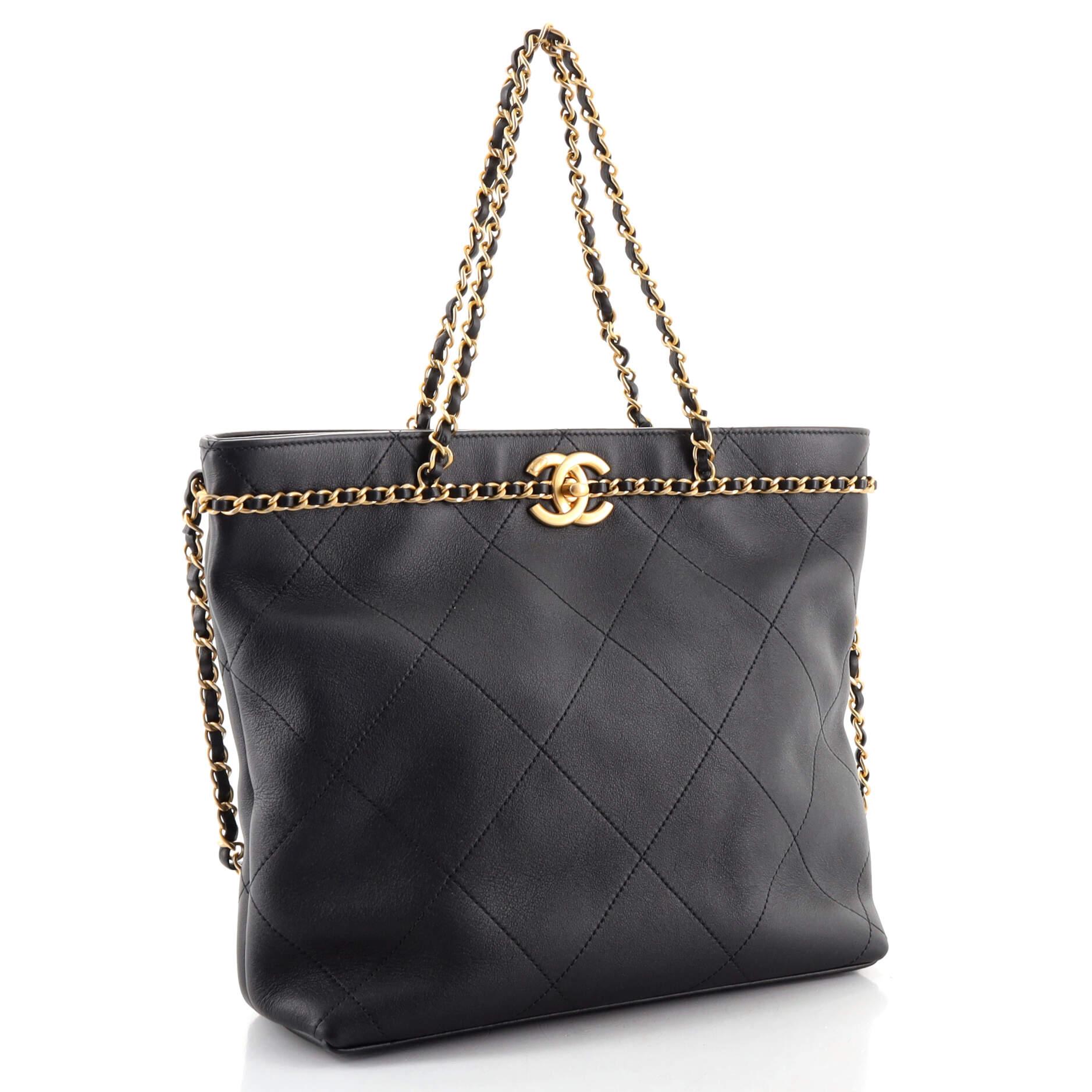 Chanel CC Lock Kettengriff Einkaufstasche aus gestepptem Kalbsleder (Schwarz)