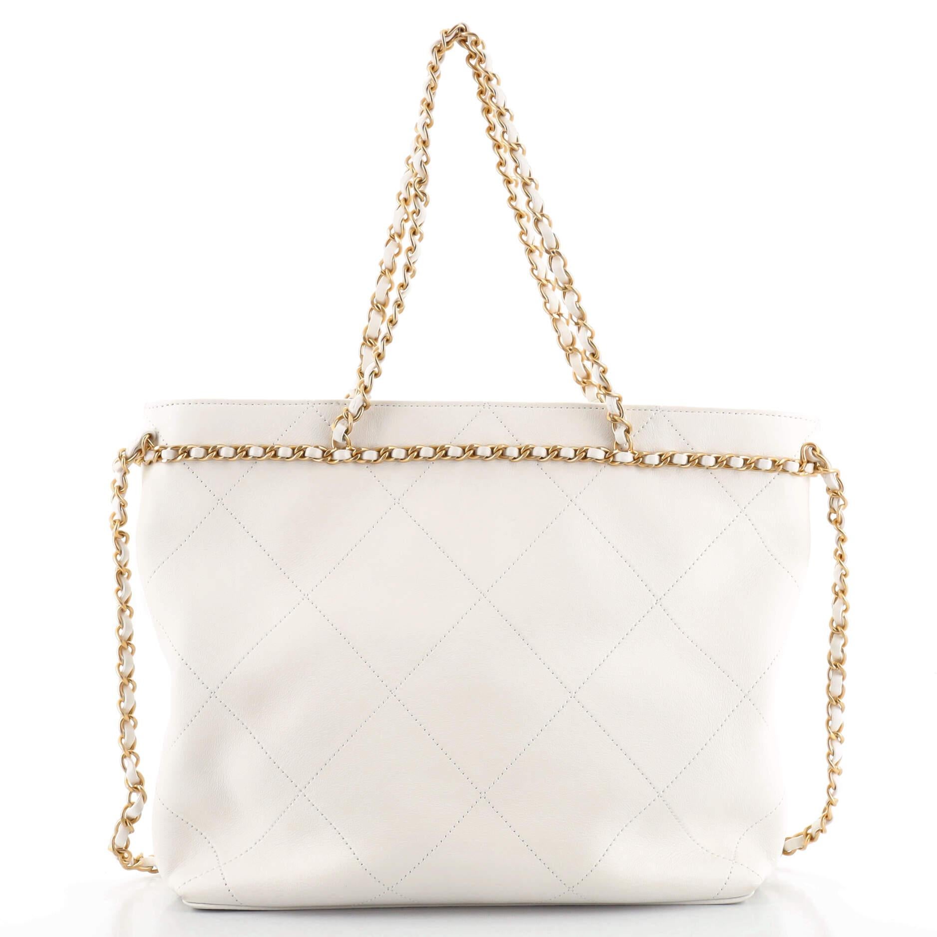 Chanel CC Lock Kettengriff Einkaufstasche aus gestepptem Kalbsleder im Zustand „Gut“ in NY, NY