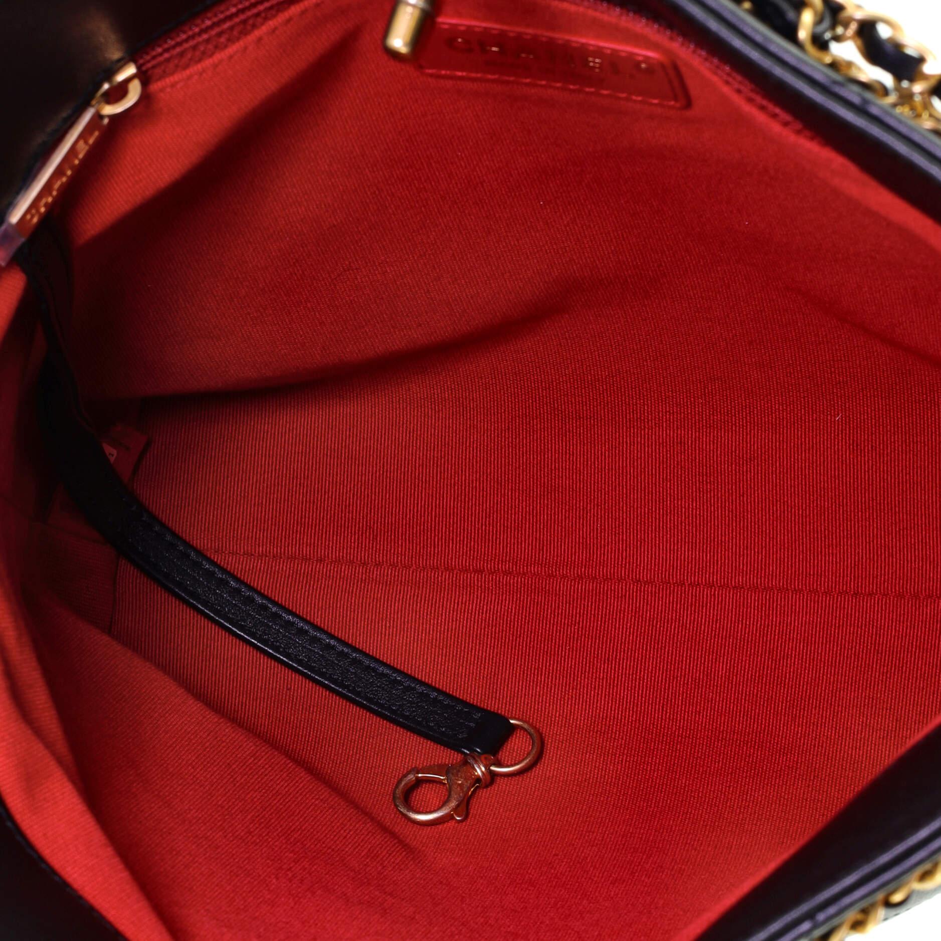 Chanel CC Lock Kettengriff Einkaufstasche aus gestepptem Kalbsleder 1