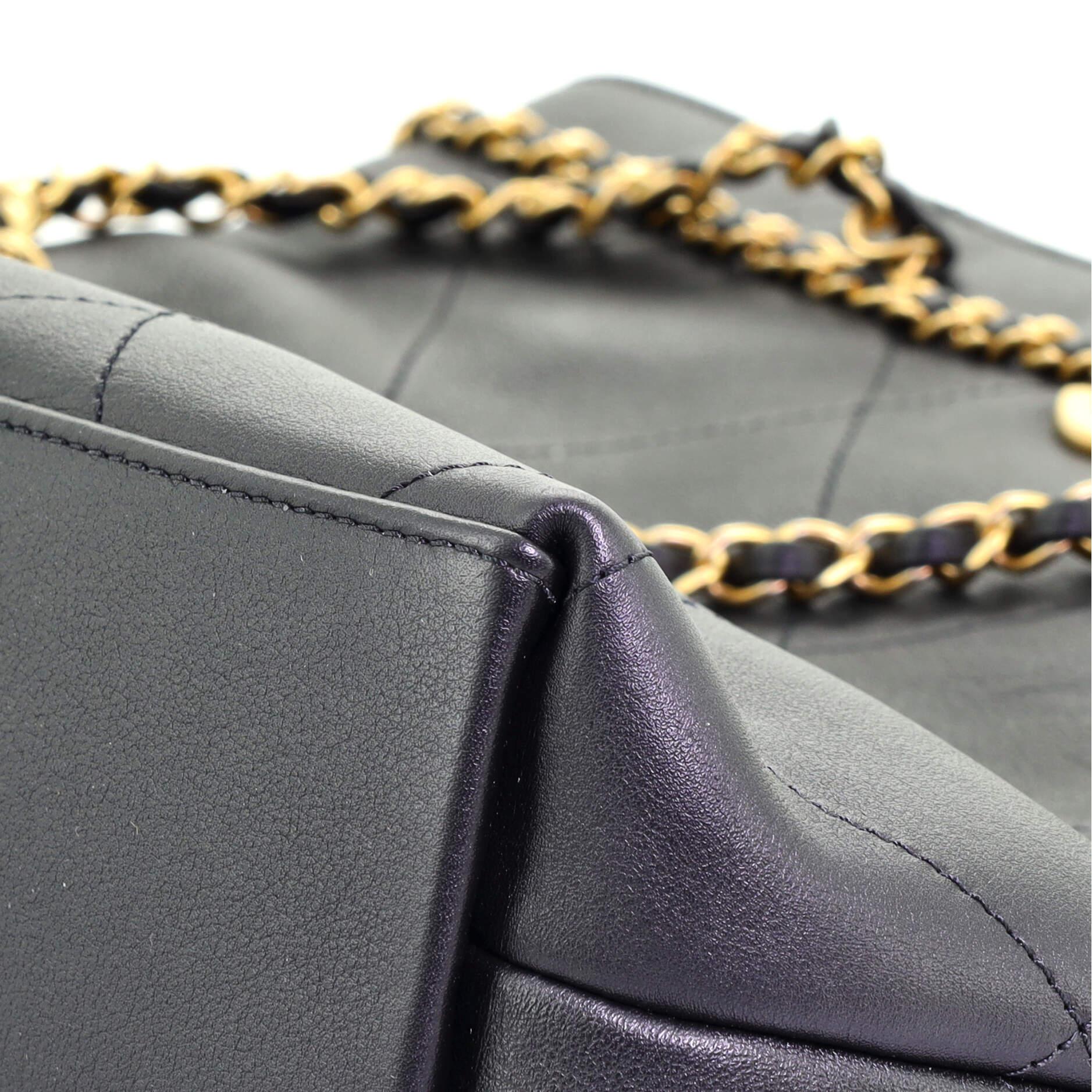 Chanel CC Lock Kettengriff Einkaufstasche aus gestepptem Kalbsleder 2