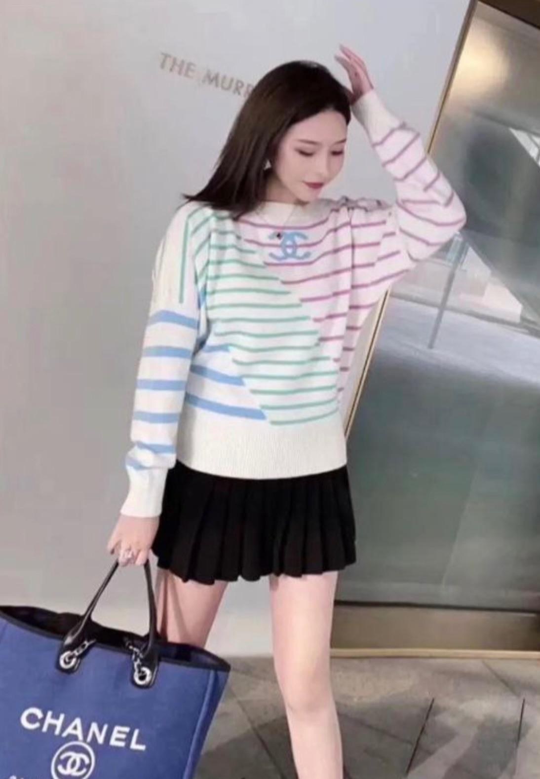  Chanel - Pull de défilé Coco Express 2020 avec logo CC Unisexe 