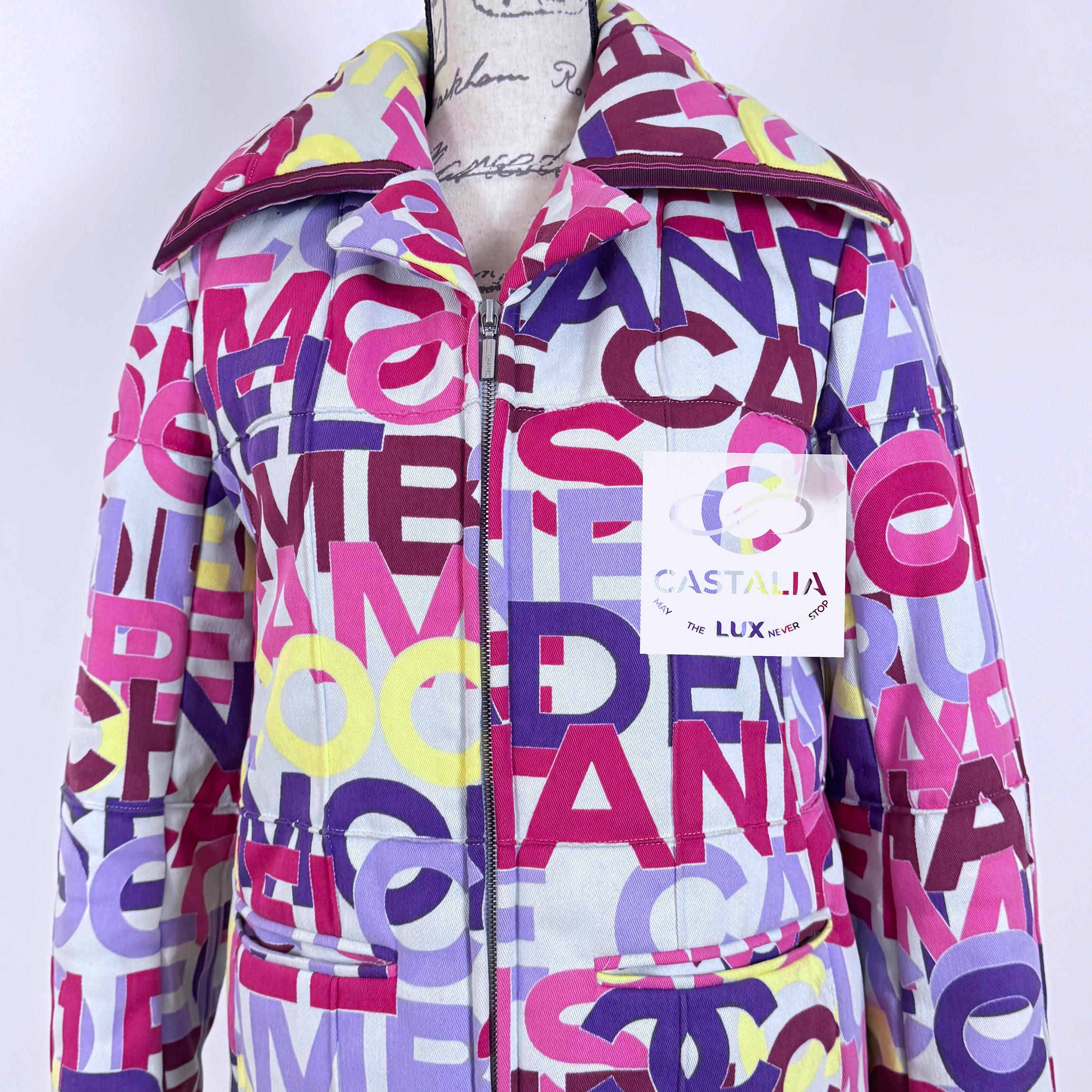 Chanel CC Logo 31 Rue Cambon Puffer Jacket In Excellent Condition In Dubai, AE
