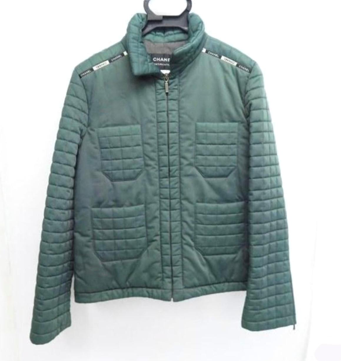 Chanel CC Logo Accents Quilted Emerald Jacket For Sale 1