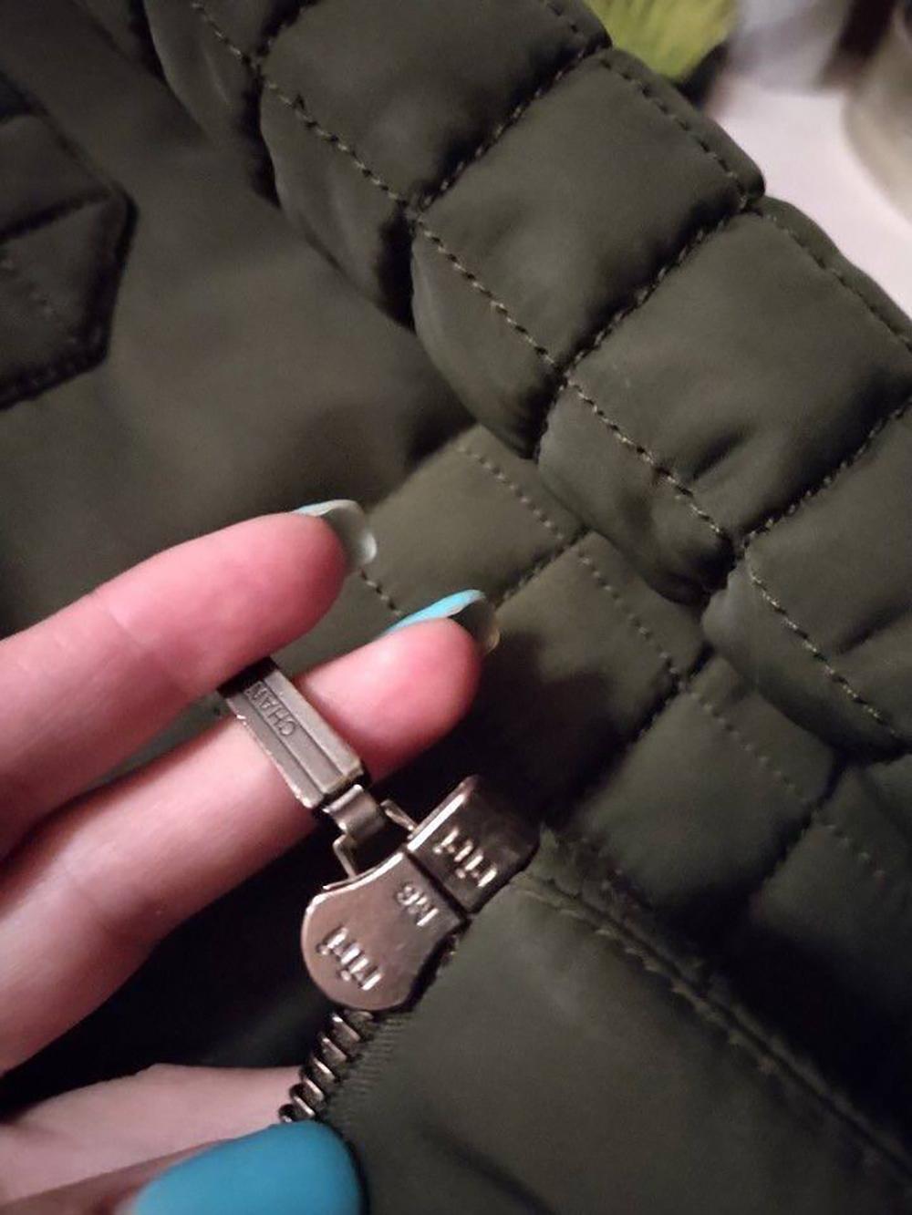 Chanel CC Logo Accents Quilted Emerald Jacket For Sale 2