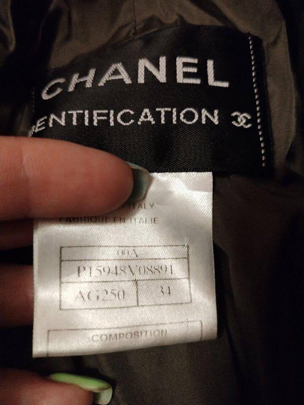 Chanel CC Logo Accents Quilted Emerald Jacket For Sale 5