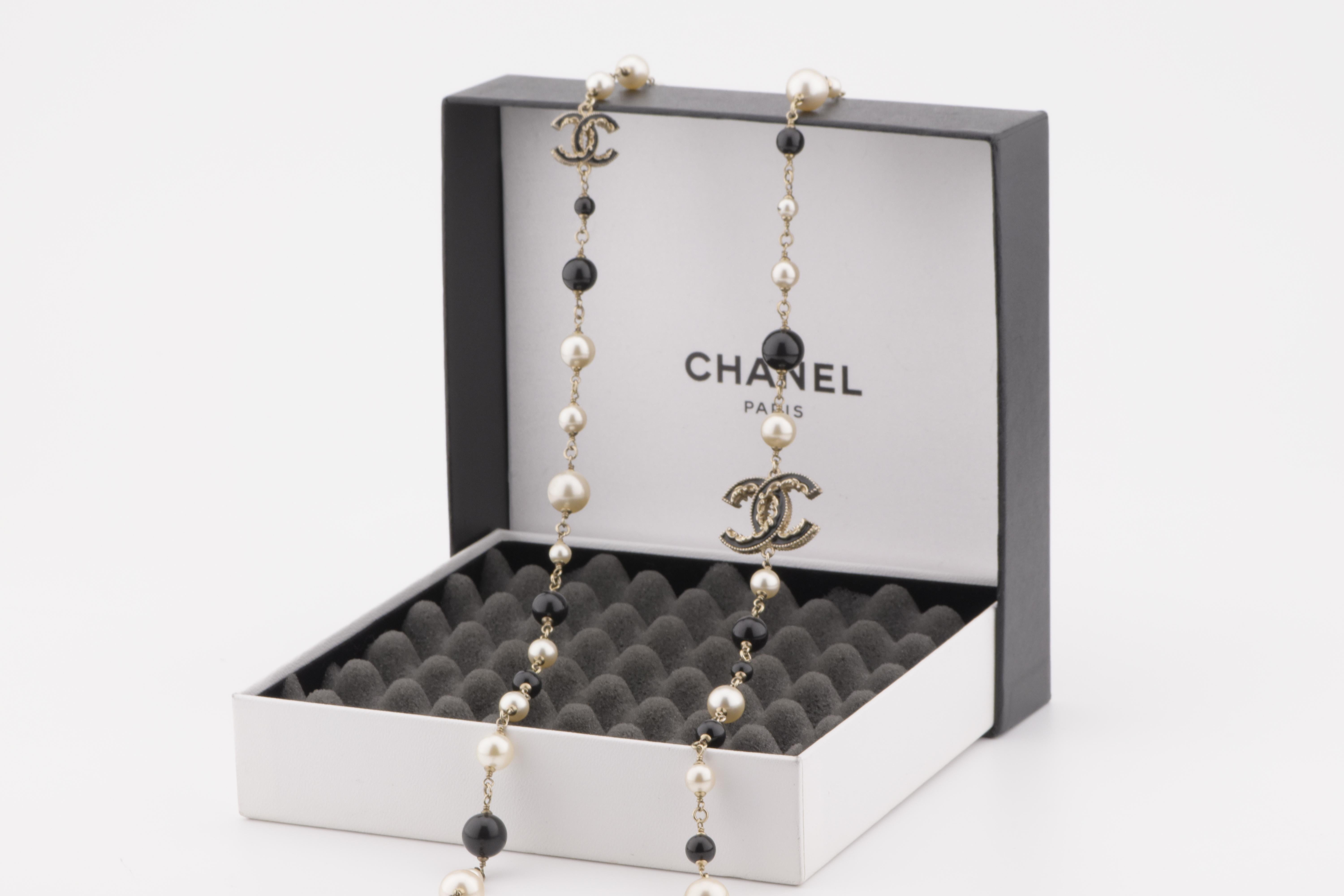 chanel inspired pearl necklace