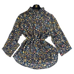 Chanel CC Logo Schwarze Seidenbluse mit Logo