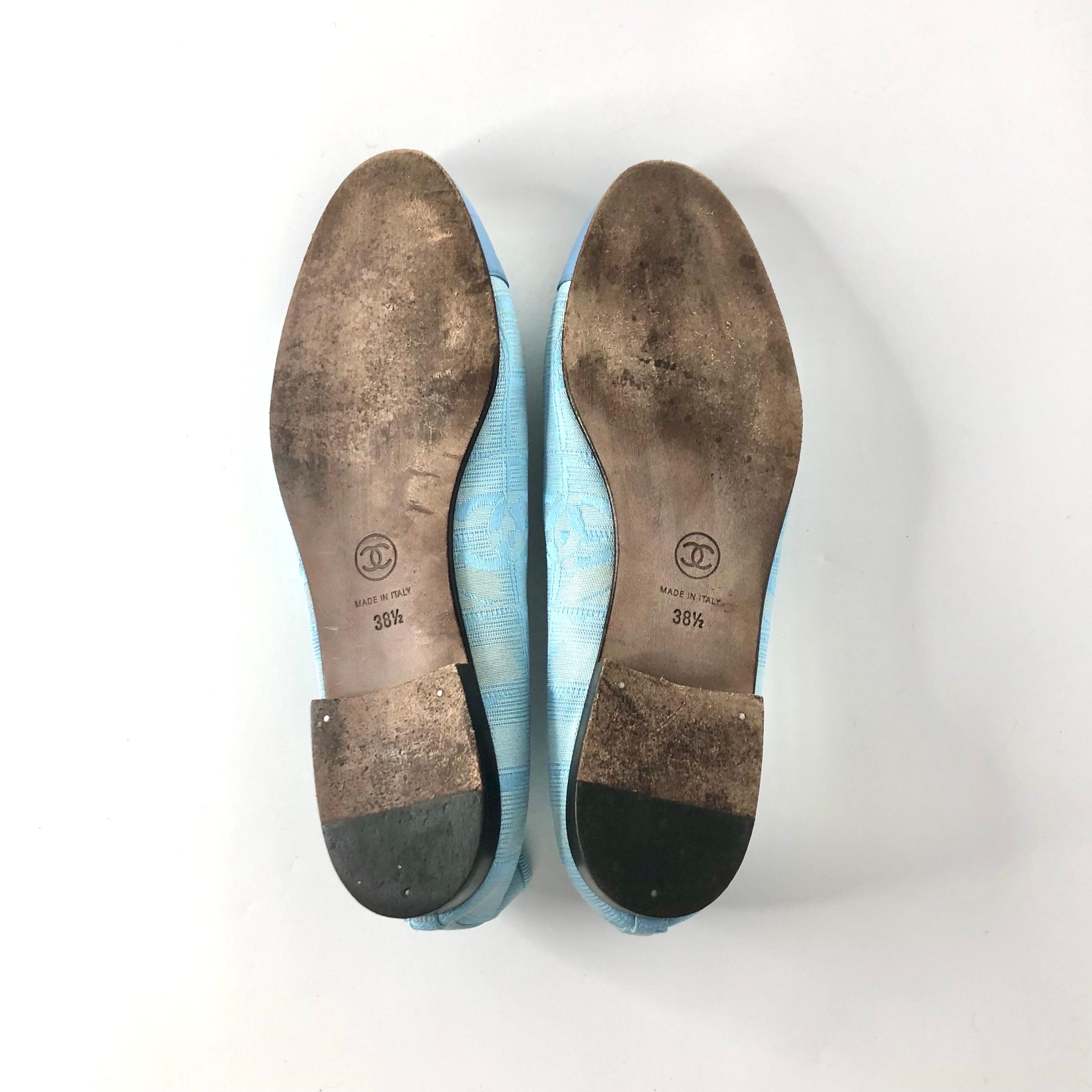 Ballerine Chanel CC Logo CAP Toe 38.5 In condizioni buone in vendita a Mechanicsville, VA