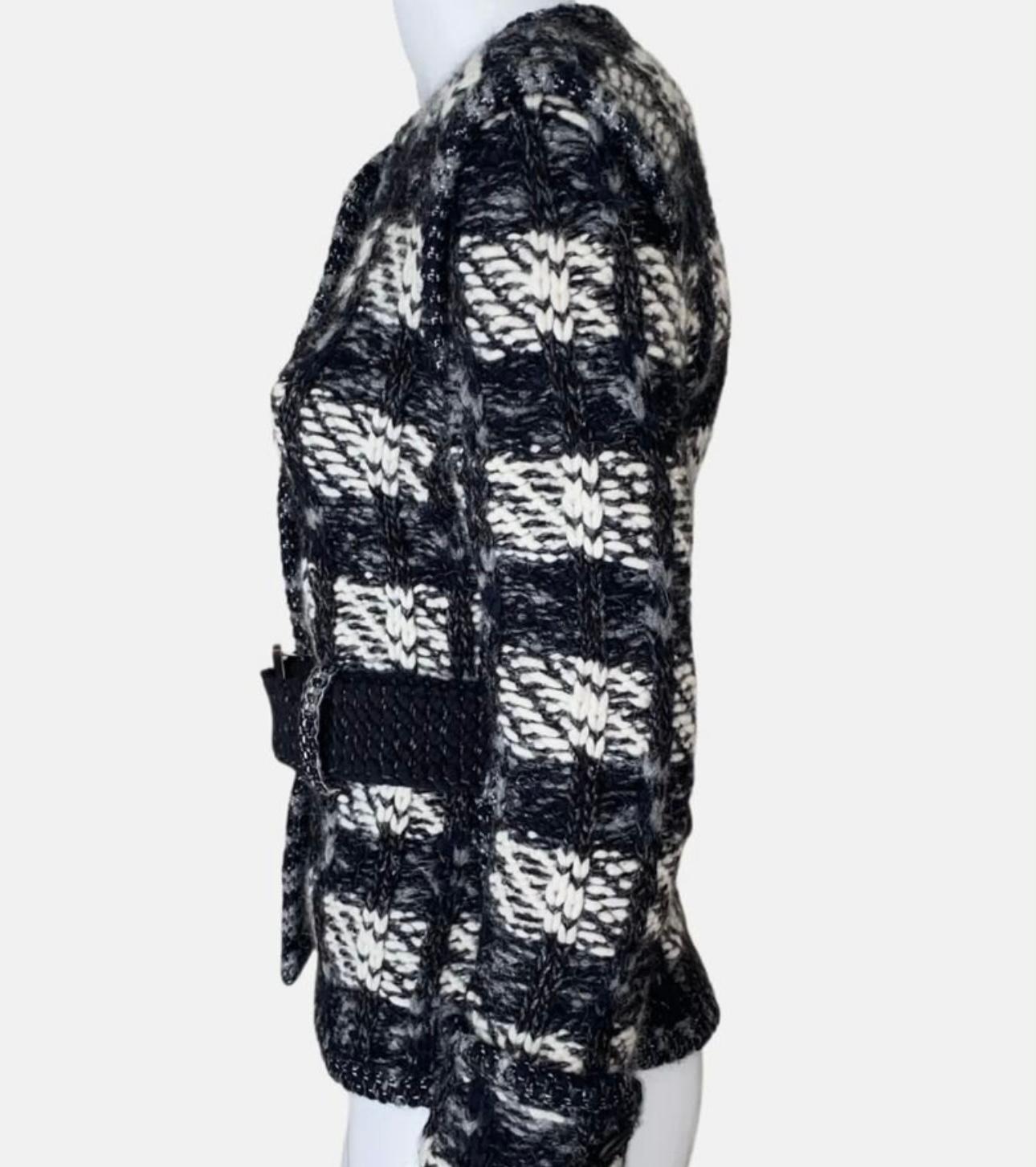 Chanel CC Logo Buckle Black Woven Tweed Jacket For Sale 2