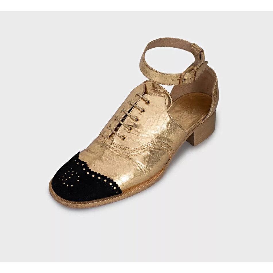 Marron Chanel CC Logo Oxfords en cuir de veau et daim  Sz. 40.5 en vente