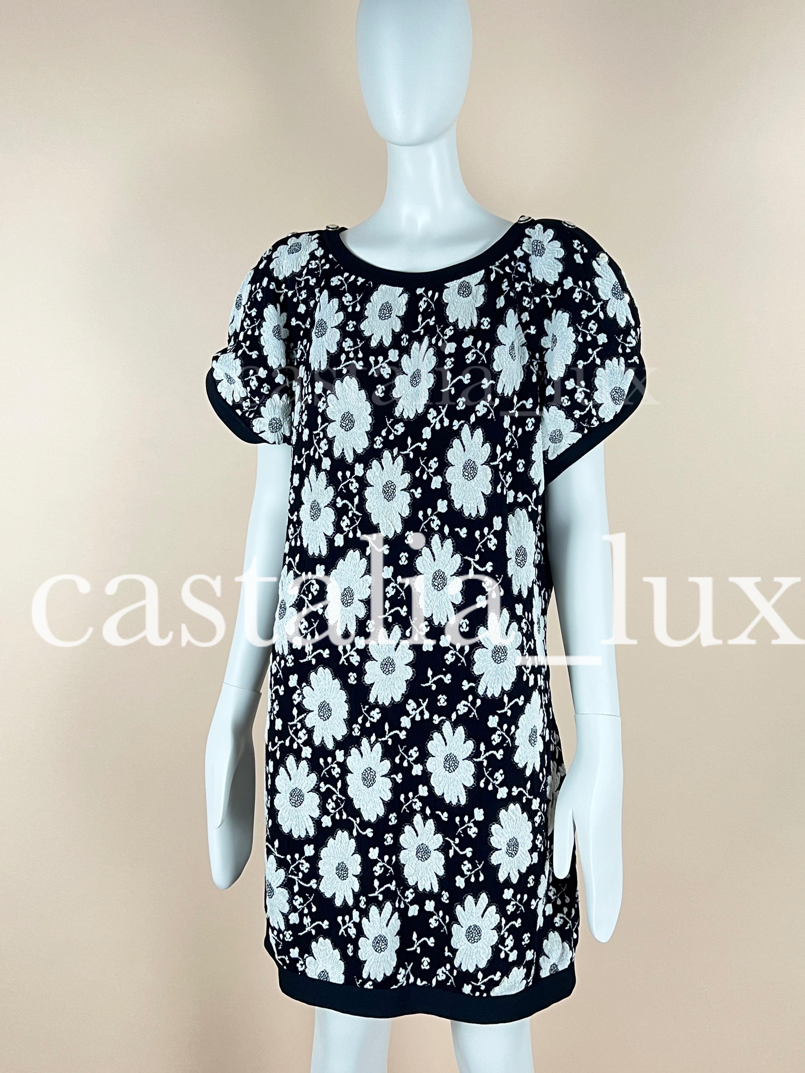 Chanel CC Logo Camelia Relaxed Dress For Sale 1