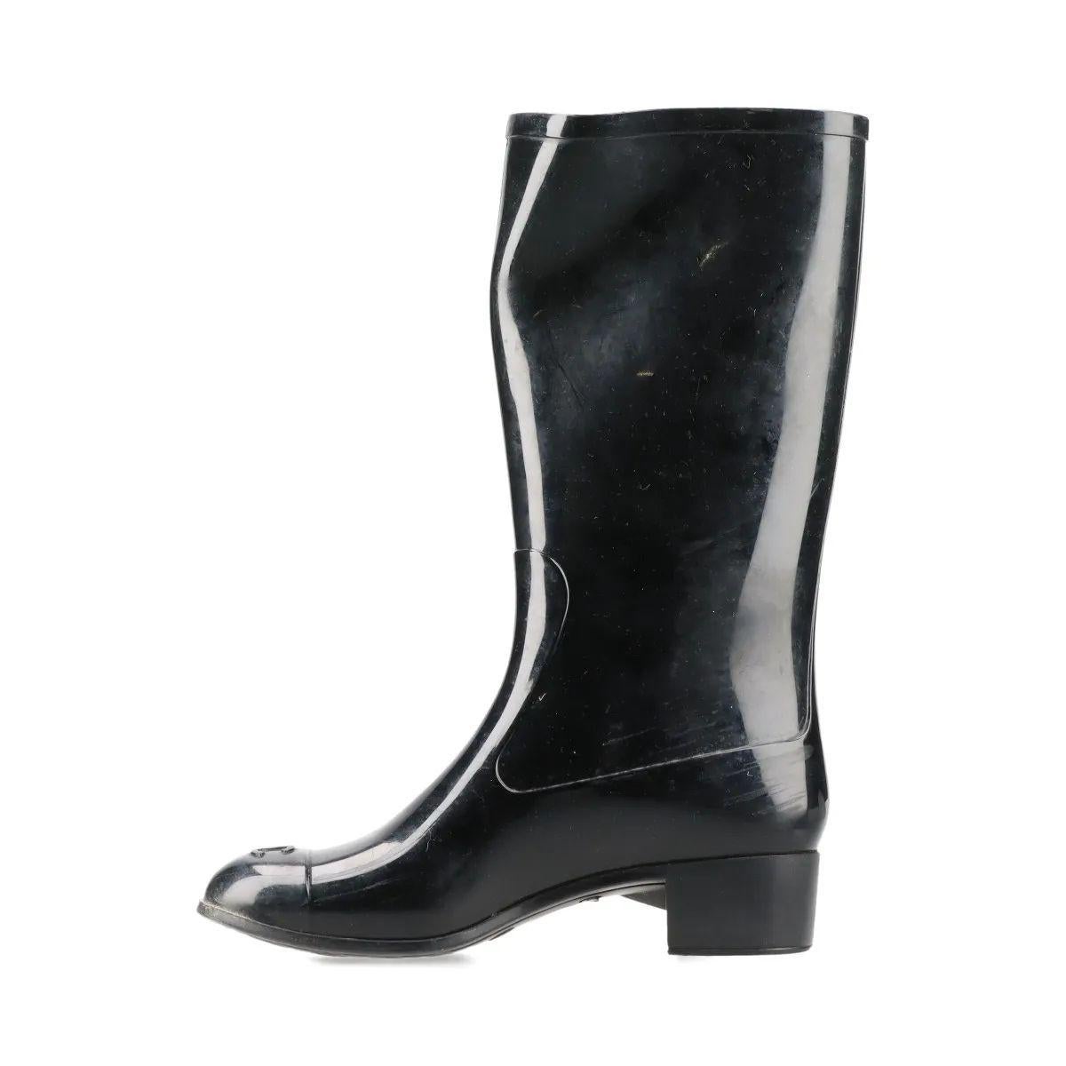 Chanel CC Logo Camellia Rubber Rain Boots Black Pour femmes en vente