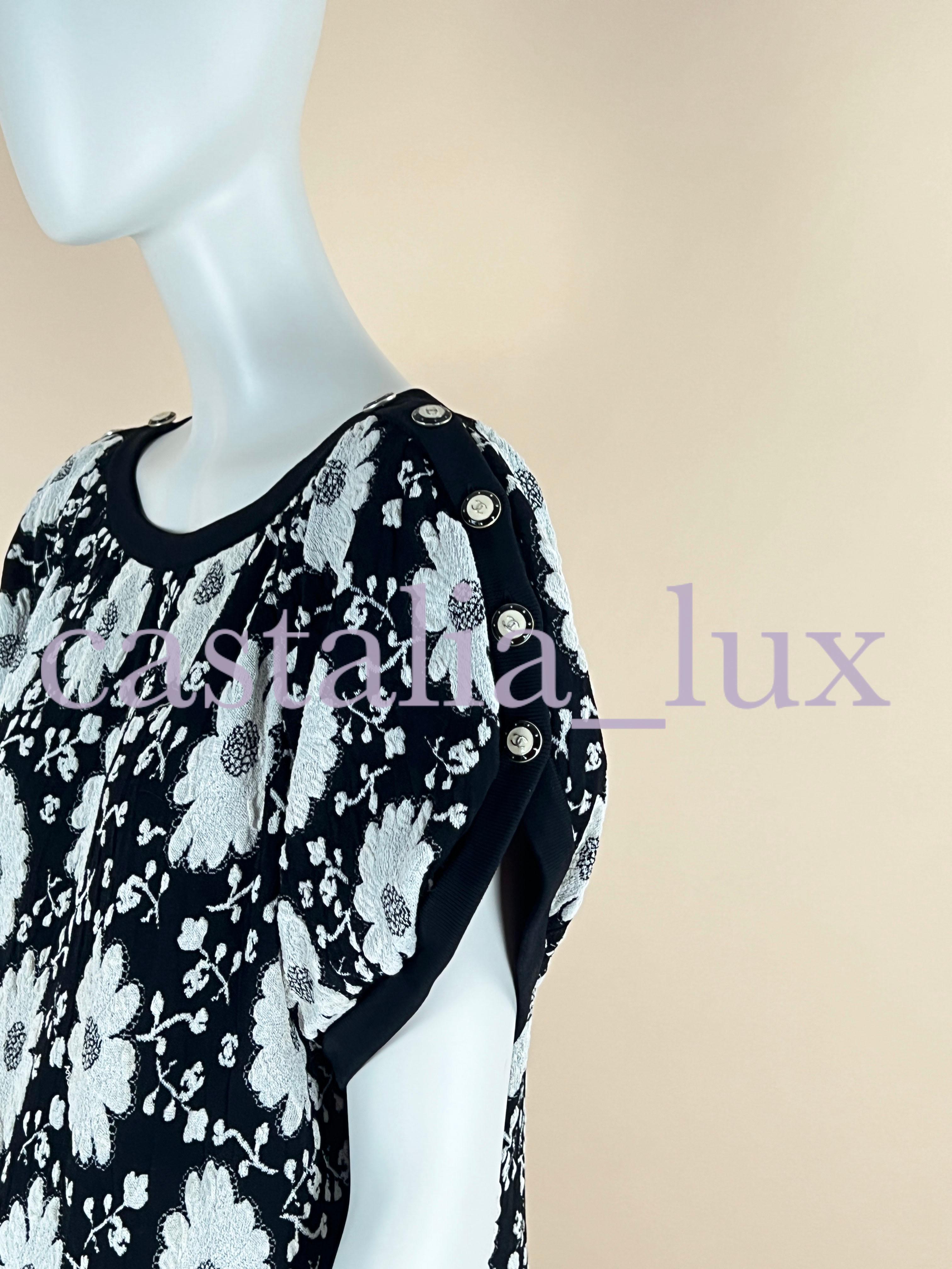 Chanel CC Logo Camellias Famous Dress 5