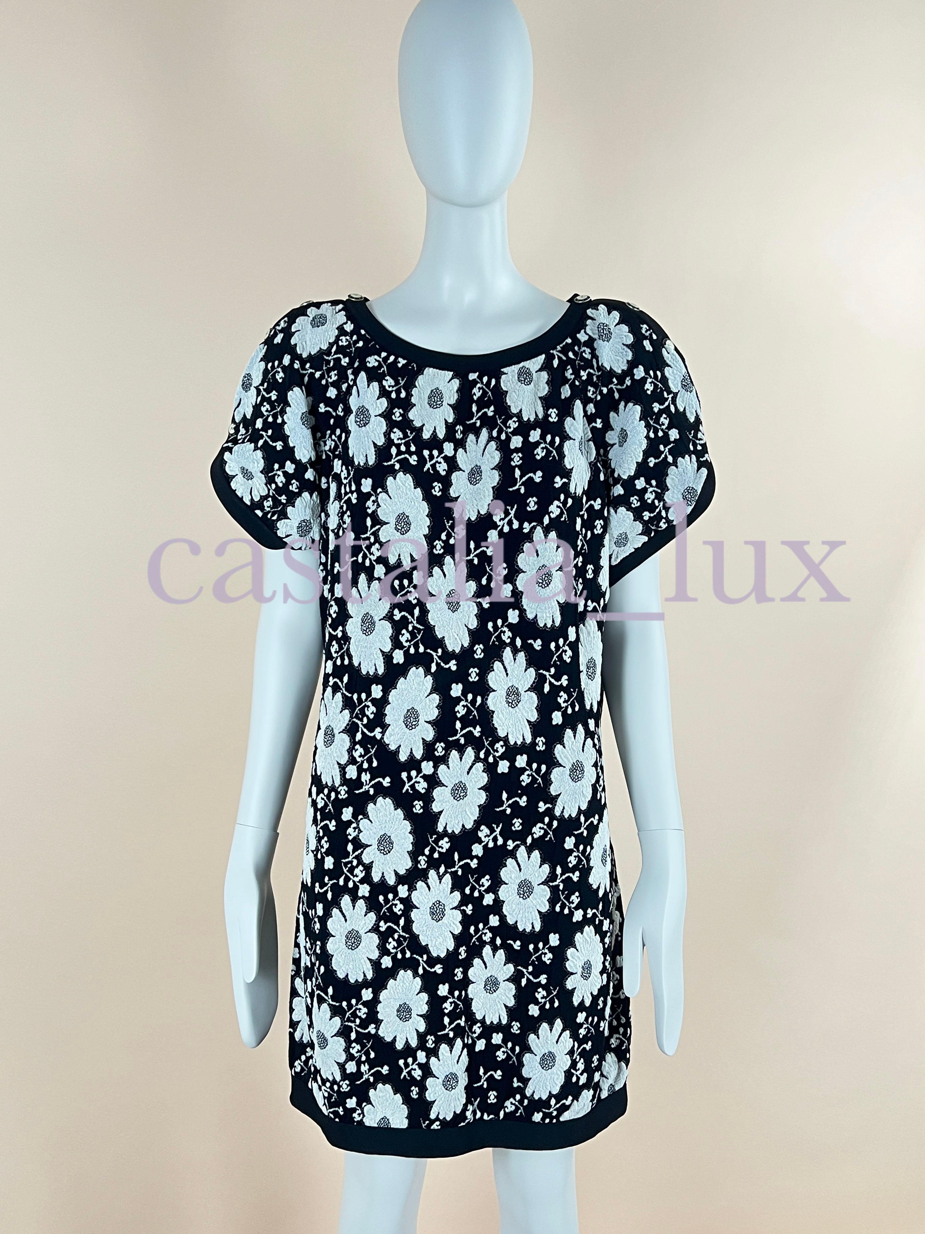 Chanel CC Logo Camellias Famous Dress 6