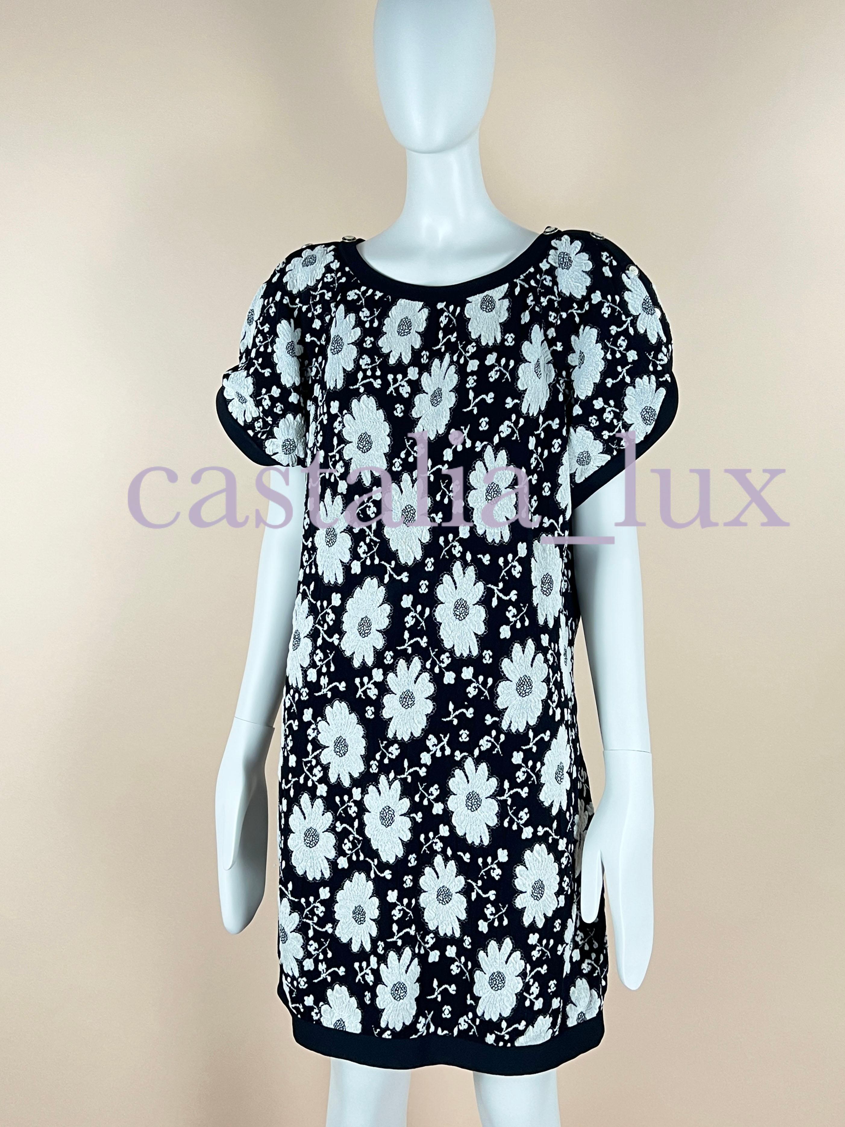 Chanel CC Logo Camellias Famous Dress 9