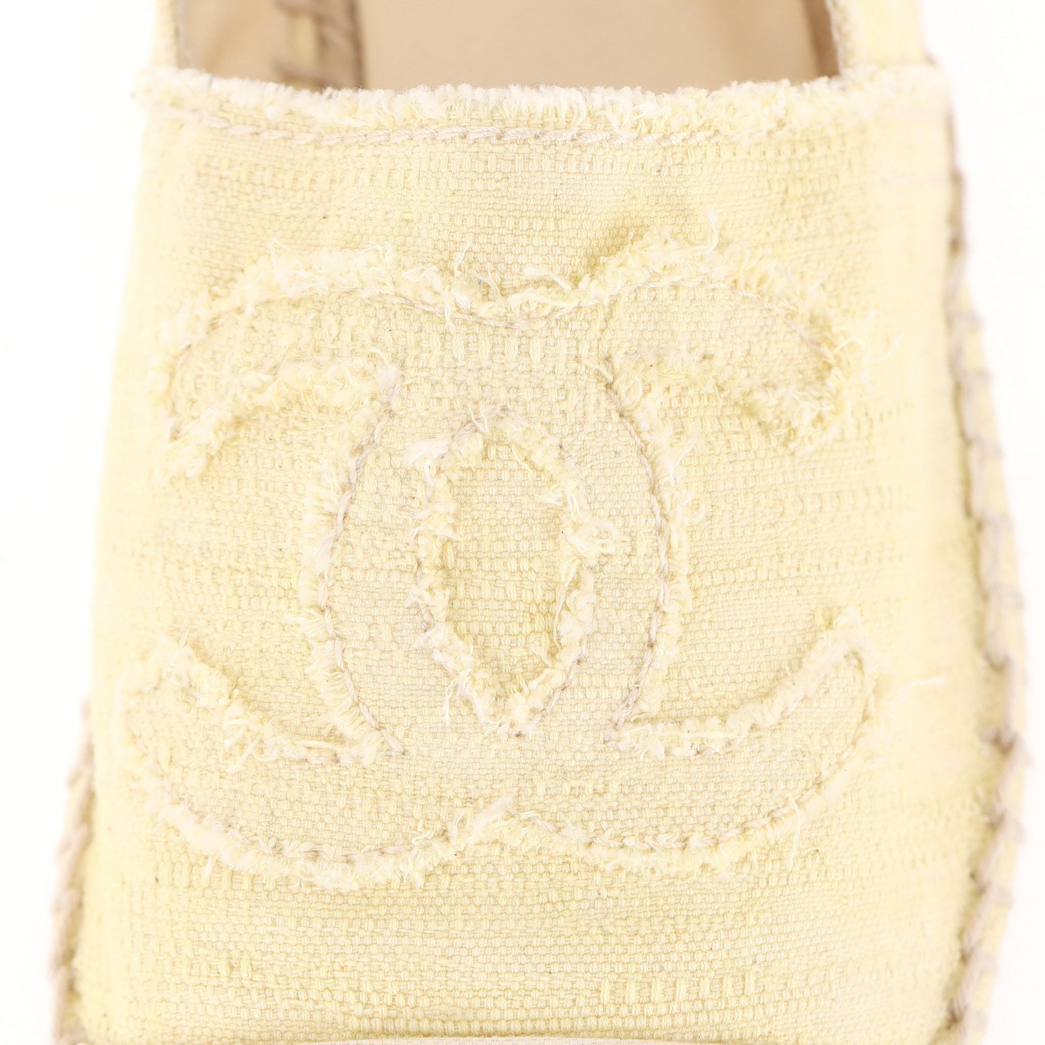 Chanel 'CC' Logo Canvas Espadrilles For Sale 2
